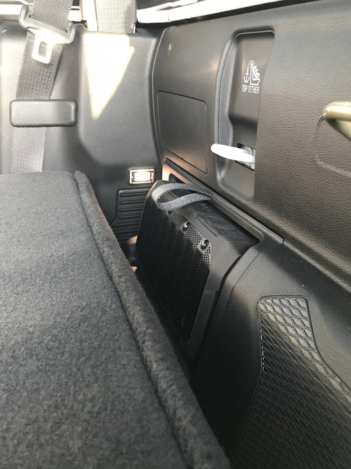 Jeep Gladiator Behind back seats B8F0B192-0931-4593-8DC3-AC4E05B83D2A