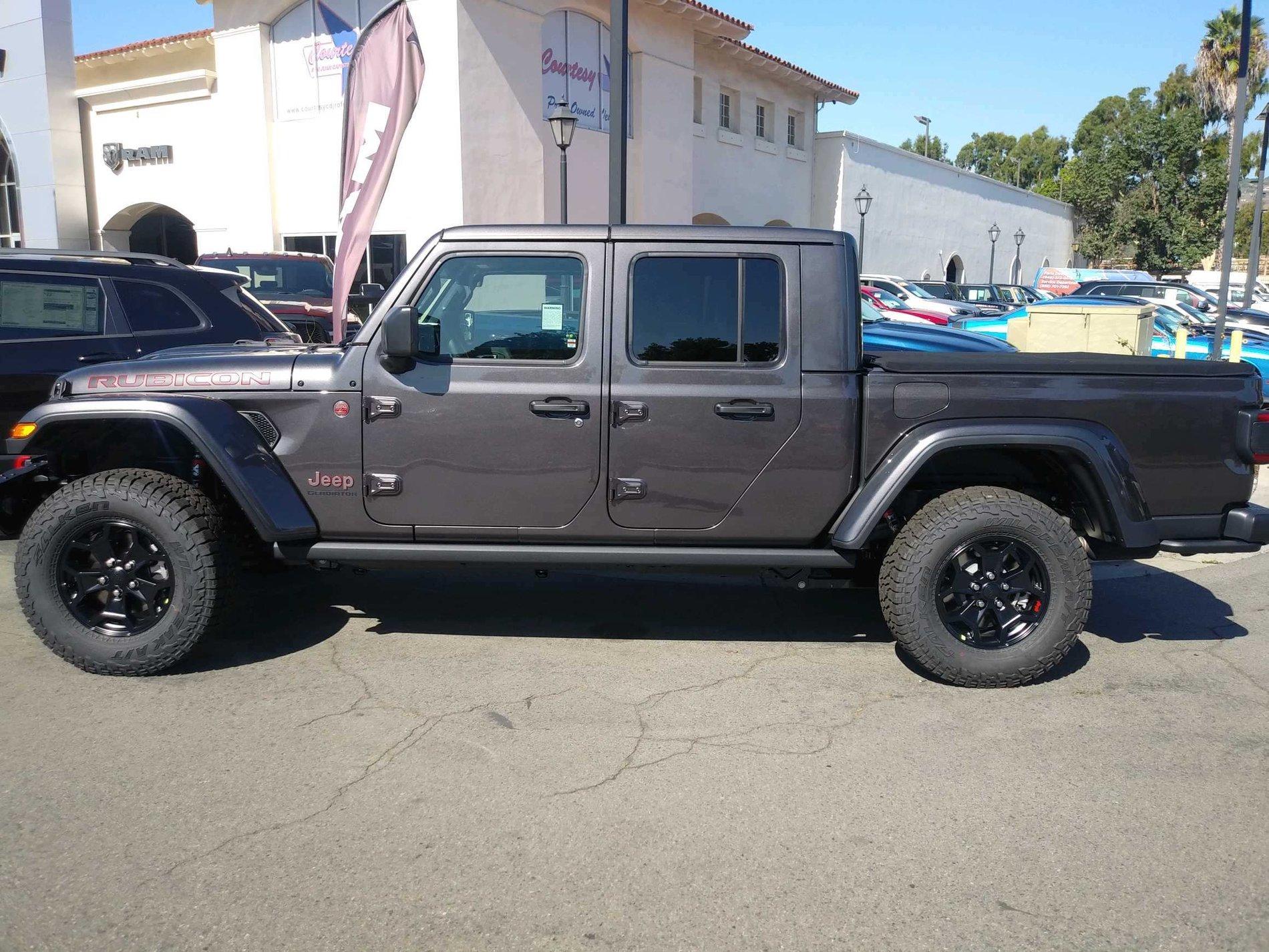 Jeep Gladiator First Granite Crystal VIN# Post Here 9952B7BD-AFD3-4F9A-ABFC-6572BB104EF3