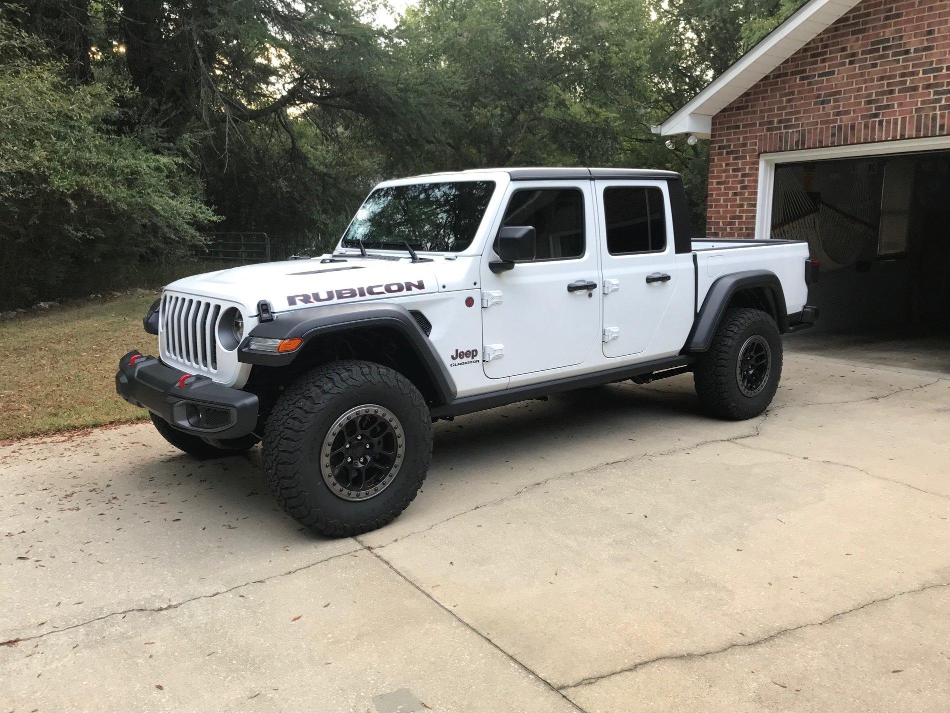 Jeep Gladiator What wheels are you putting on you JT? IMG_3685