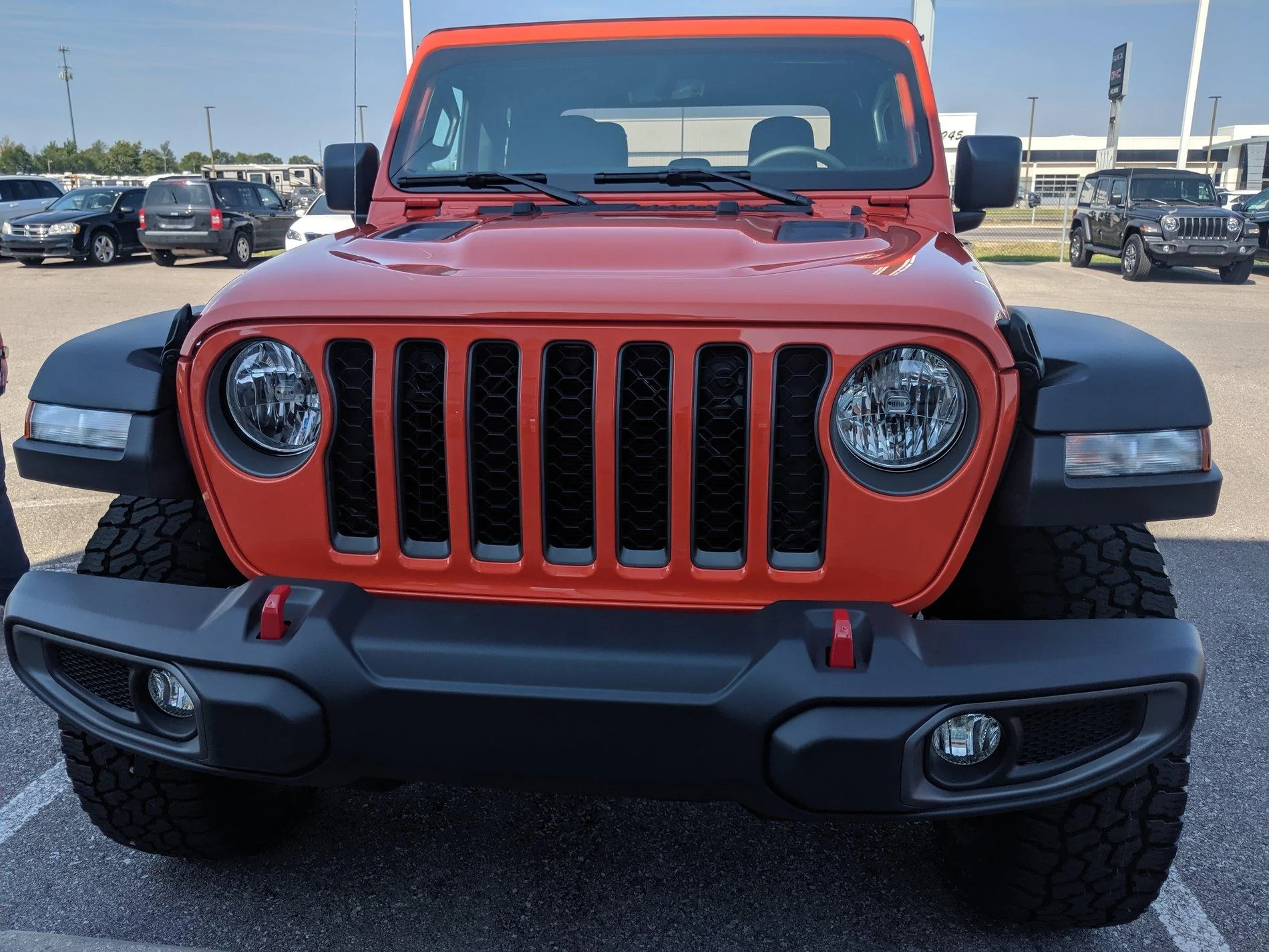 Jeep Gladiator Request: Gladiators with soft tops 42C4578C-81F1-4339-A486-149CB285A950