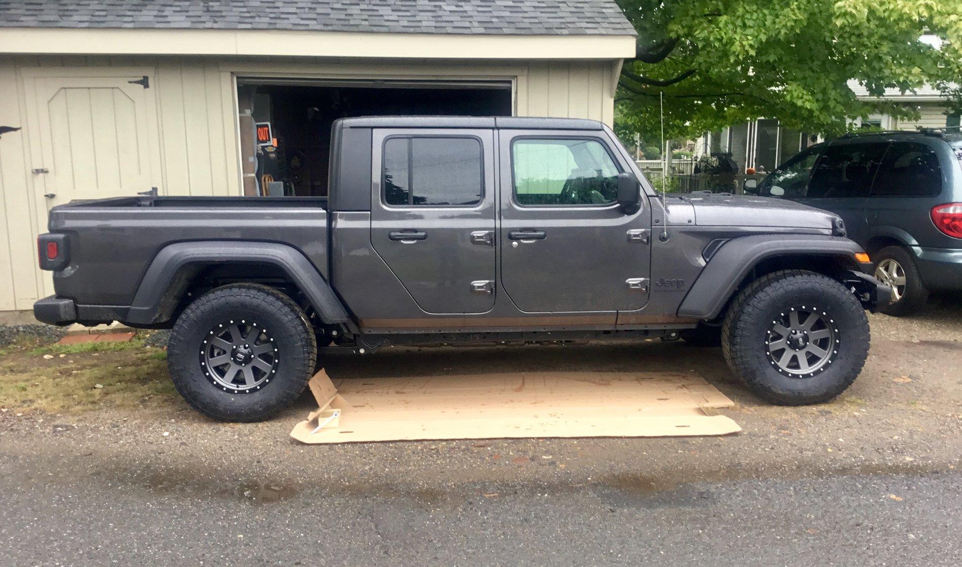 Jeep Gladiator What wheels are you putting on you JT? 7C0763C6-D86E-4827-A396-89D3109E080E