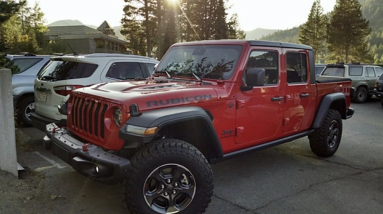 Jeep Gladiator FIRECRACKER RED Gladiator JT Club D8CDB52D-527A-4F80-BBC1-BC24AF7A64C2