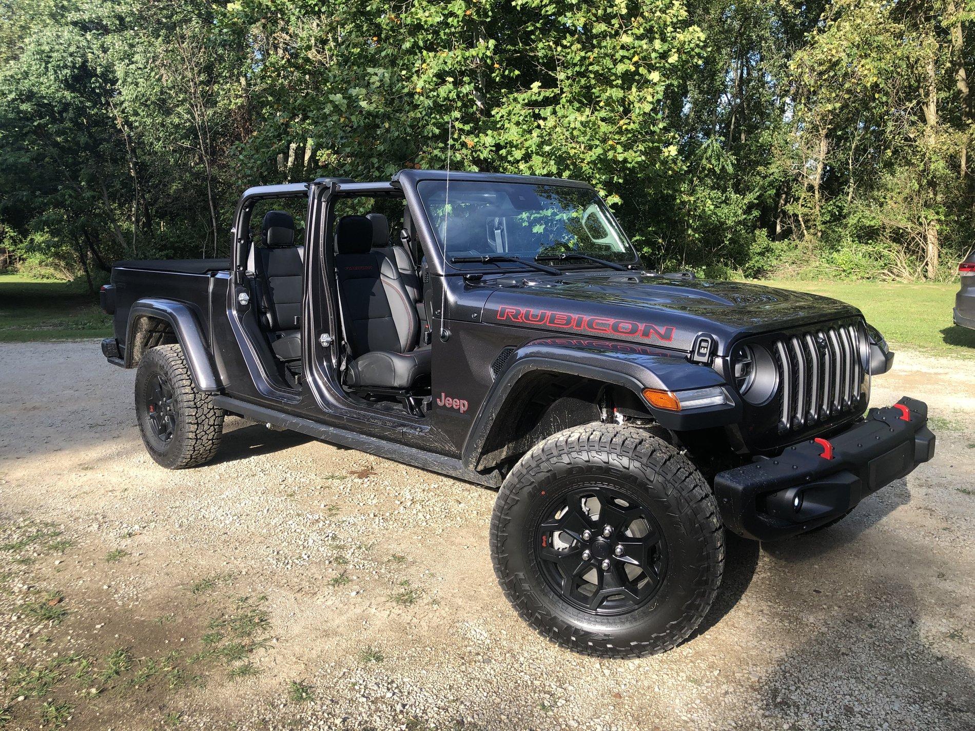 Jeep Gladiator Nude Gladiators (no doors/tops) - pics please CD5986F8-5D40-48F2-8F3B-F805F96A9F3F