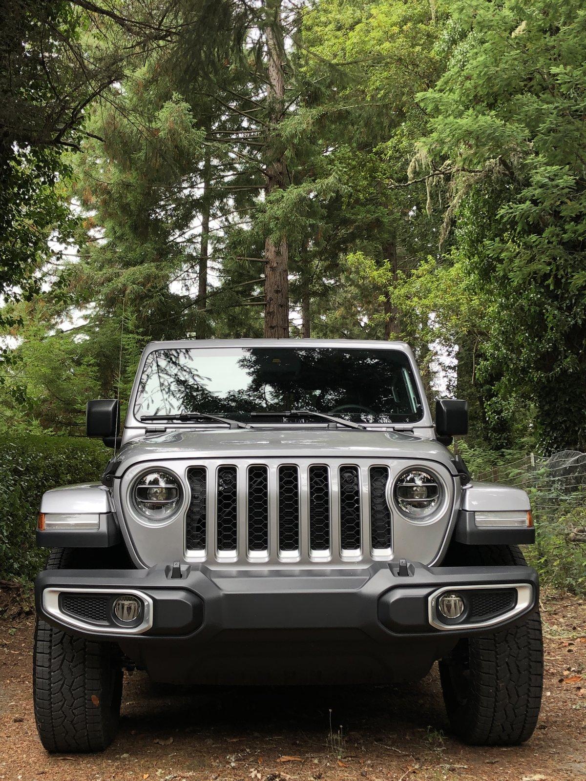Jeep Gladiator Gladiator Overland tire options 69032432-BE12-4510-9D52-7820C3C5021A