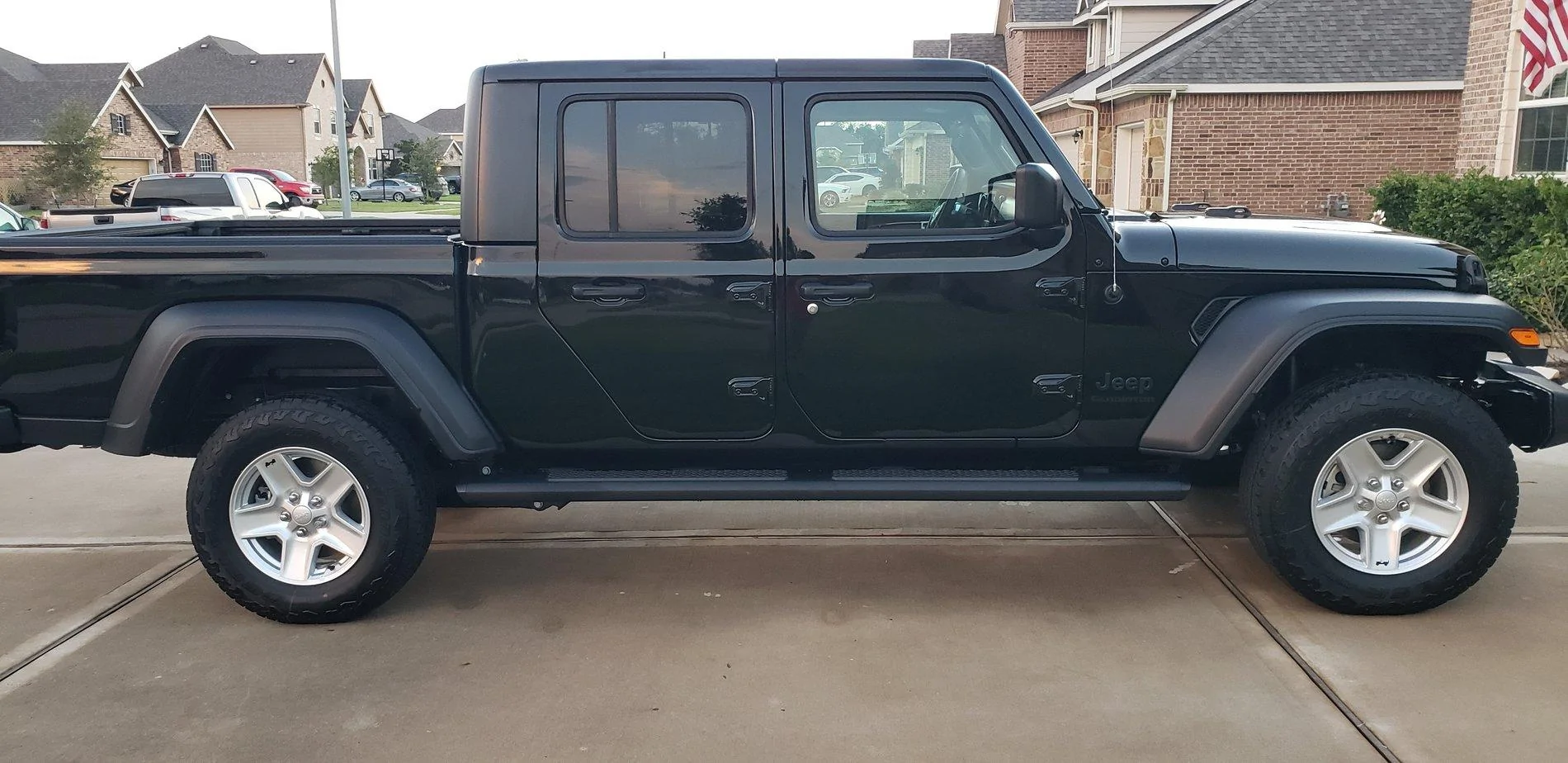 Jeep Gladiator BLACK Gladiator JT Club 20190915_191920