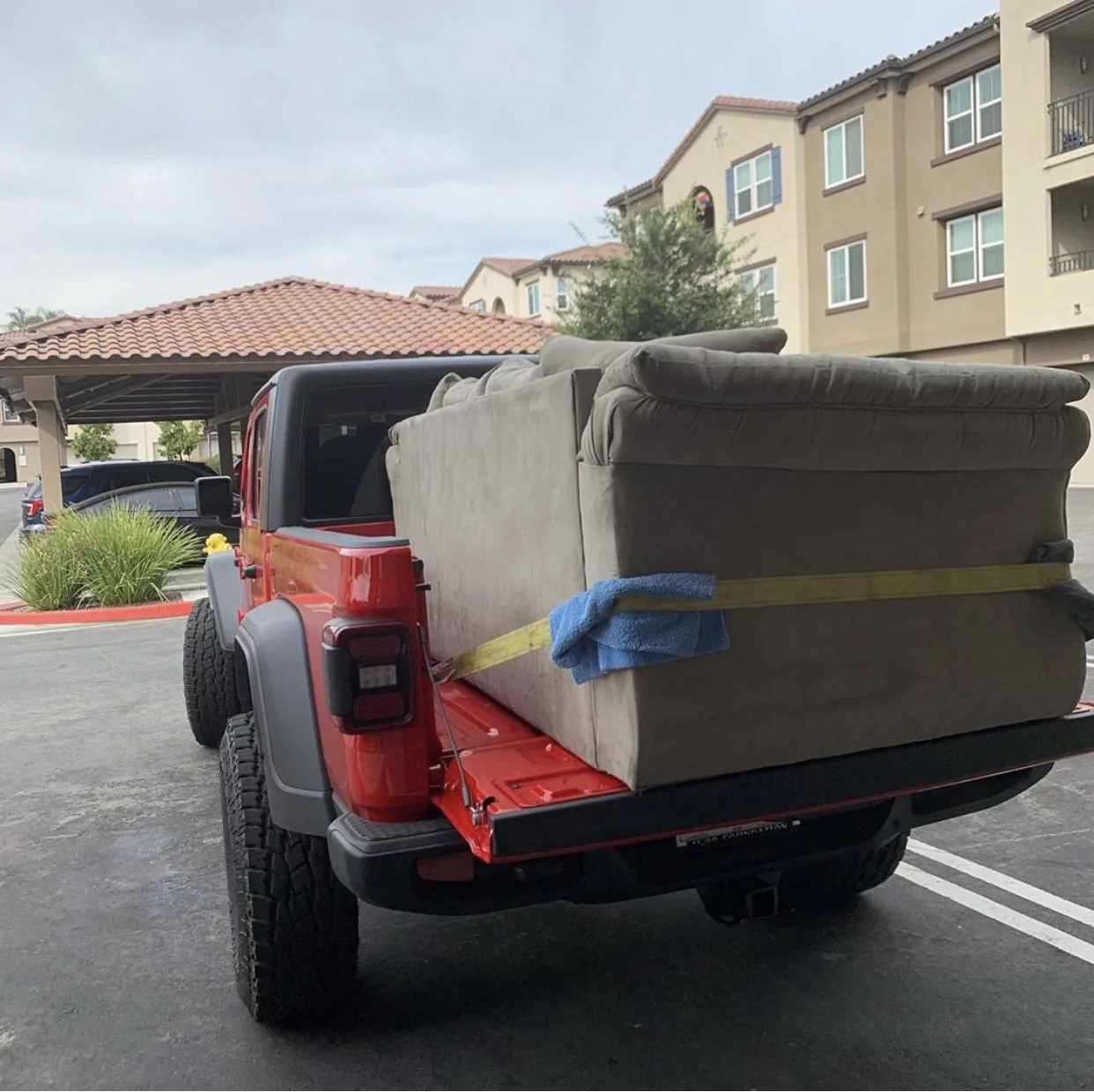 Jeep Gladiator Finally the bed hauling... 51E9DE4E-A06D-47FD-8442-3219EA81F714