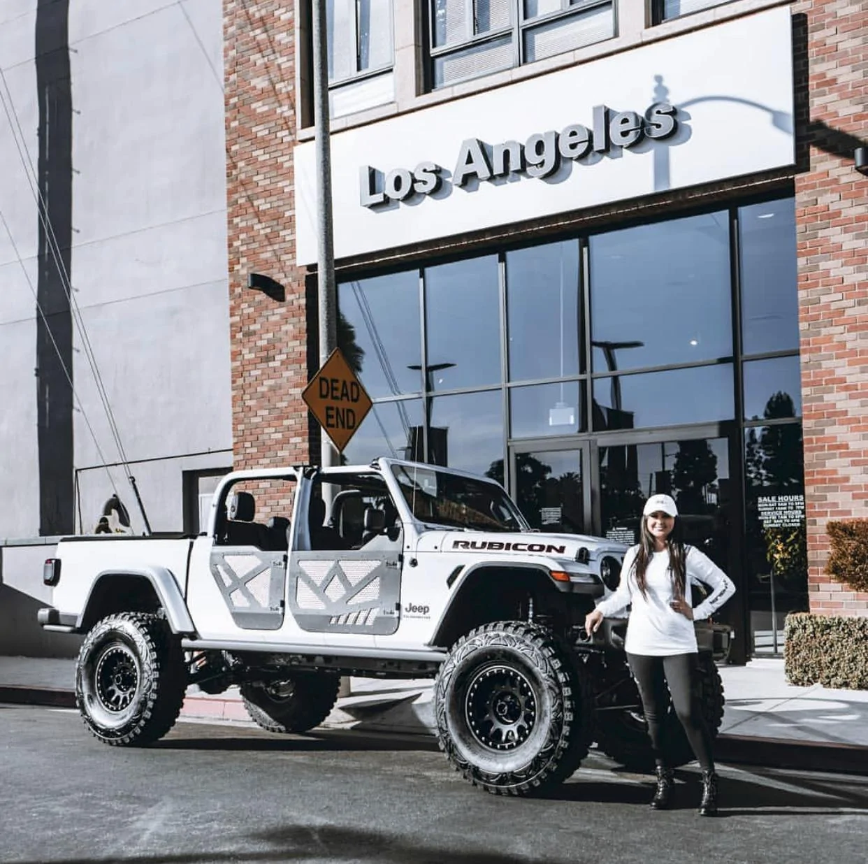 Jeep Gladiator BRIGHT WHITE Gladiator JT Club 5BE7F034-B19F-4FC0-97D7-F856F5C9217D