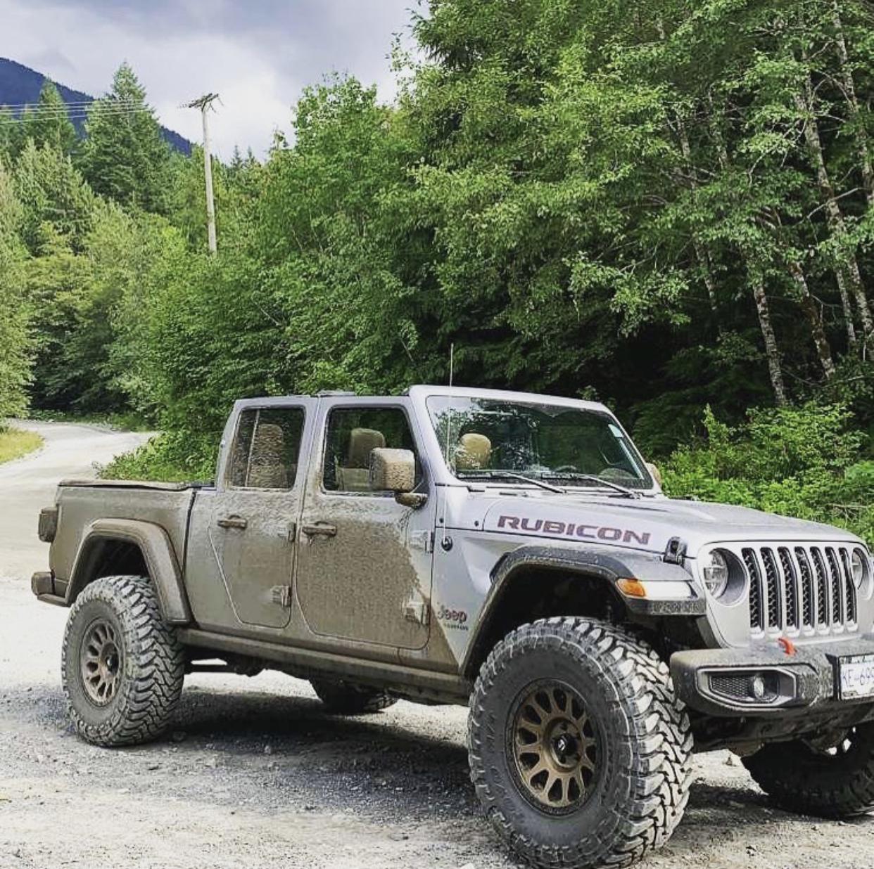 Jeep Gladiator Is The Gladiator THAT Ugly? 21ECD76E-7E17-4038-904D-BC3B2EBAE1F5