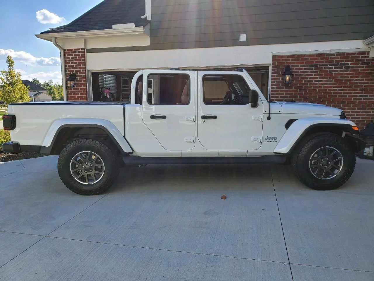 Jeep Gladiator Anyone else running 285/75 r18 on stock wheels? 777