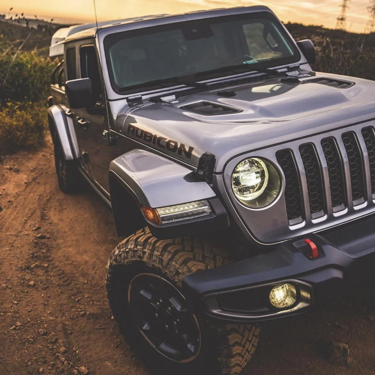 Jeep Gladiator BILLET SILVER Gladiator JT Club 0E83EA53-024A-49D8-A8C7-E495F658A7DC