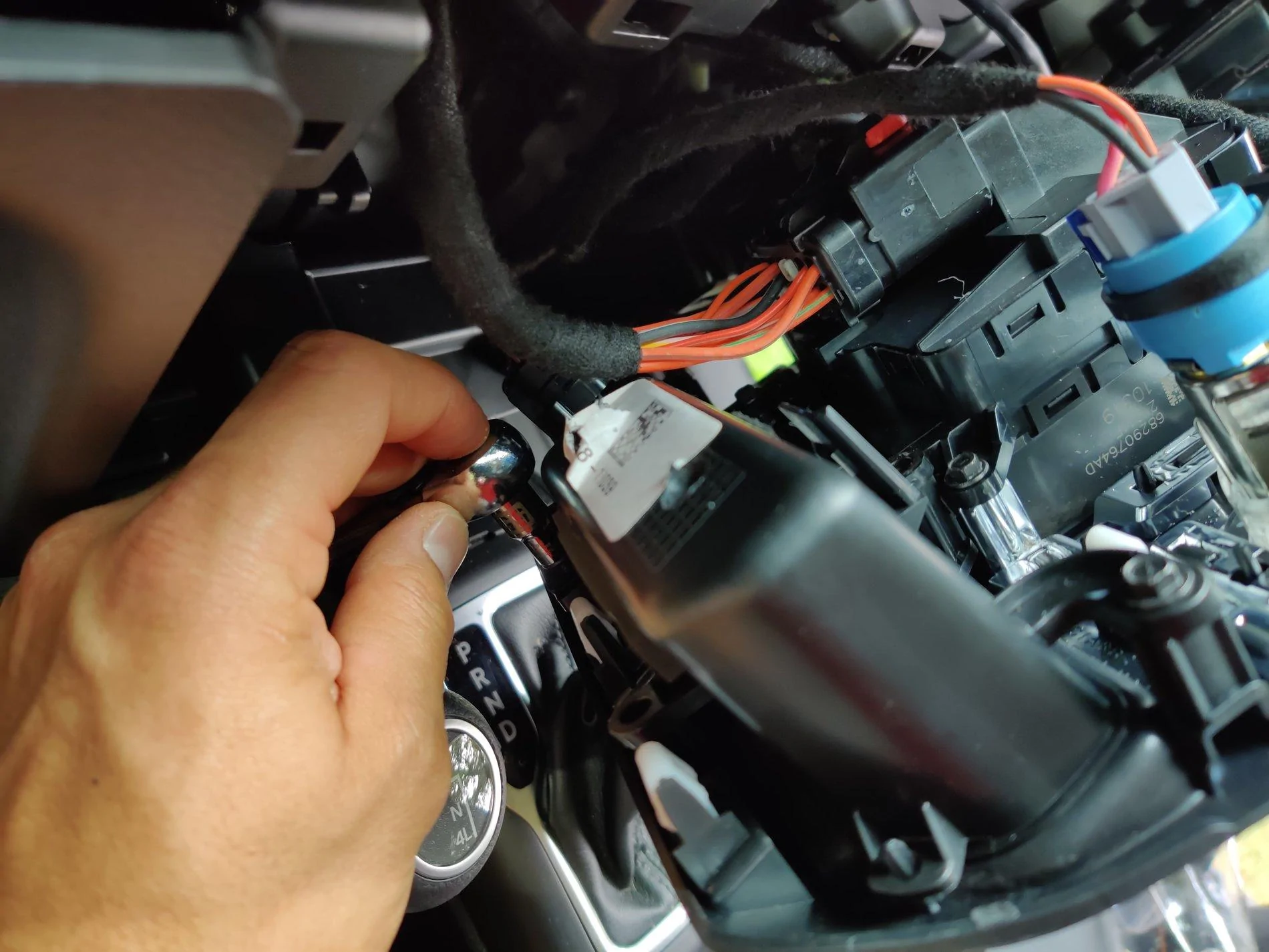 Jeep Gladiator Redarc Installed with Curt Harness 2019-09-18 (1)