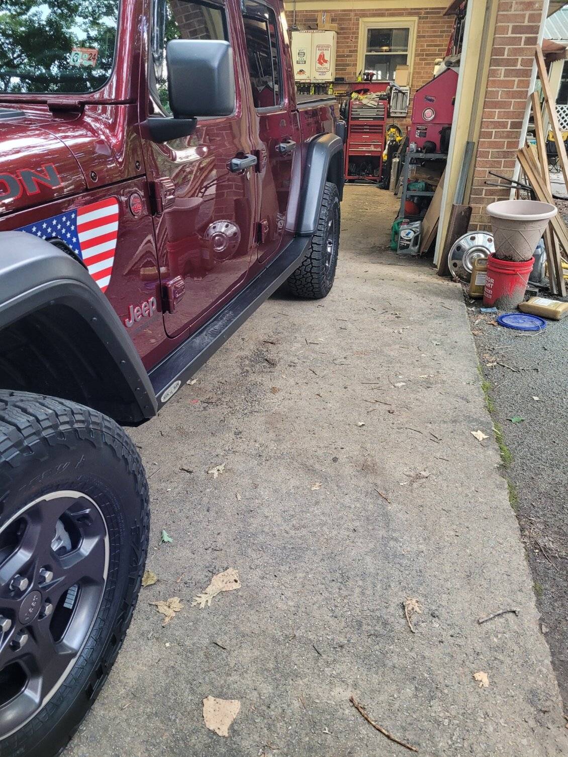 Jeep Gladiator AMP XL vs Rockslide Engineering RSE Driver side