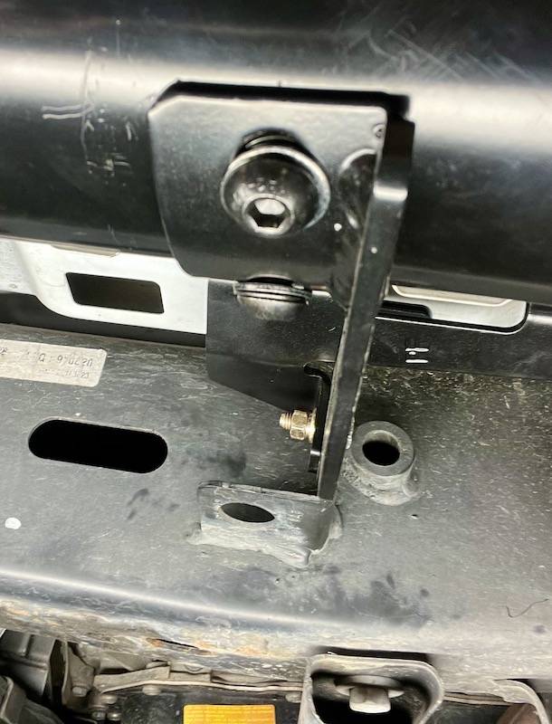 Jeep Gladiator Mounting running boards: Anyone run into this? IMG_2841