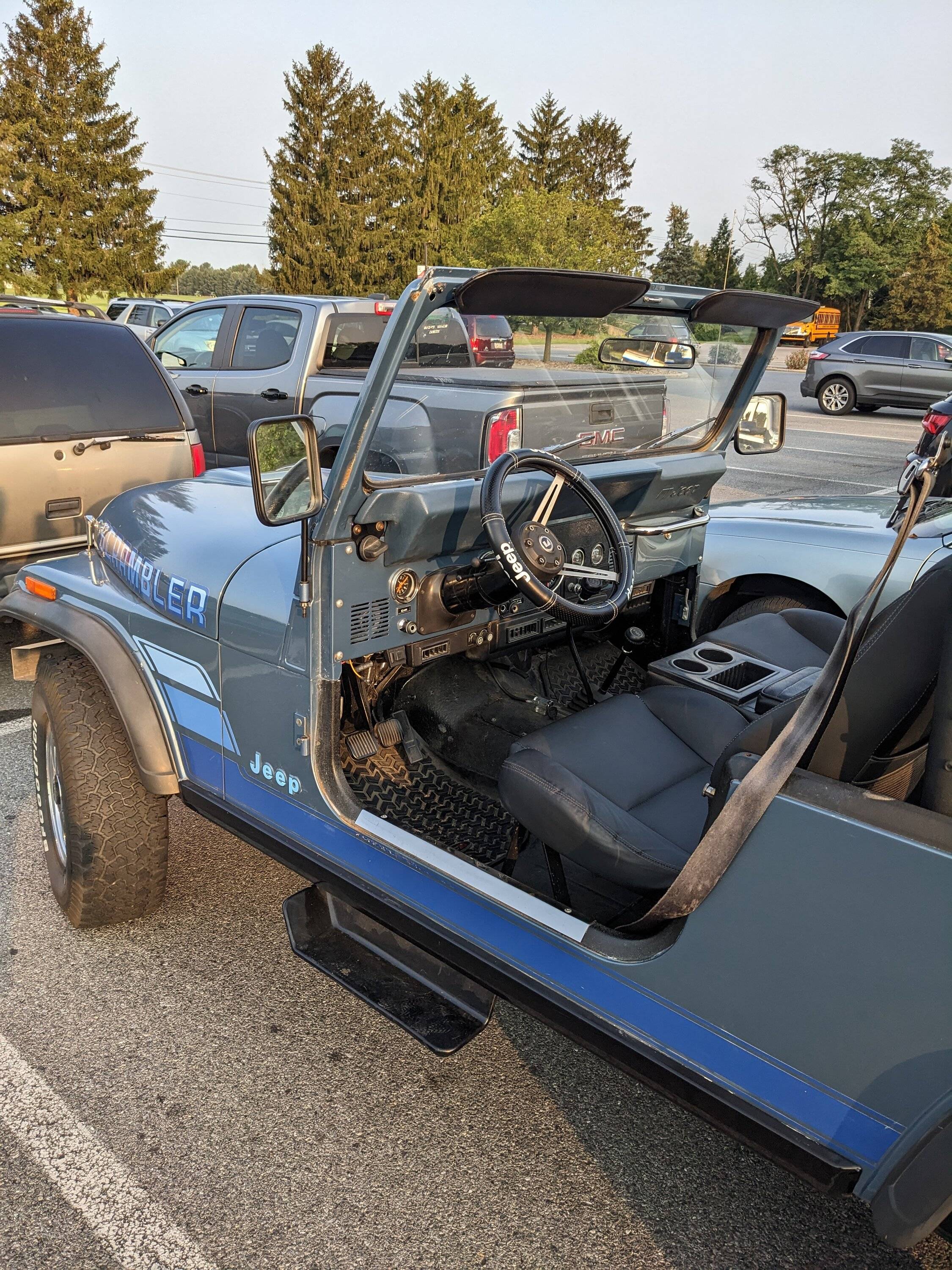 Jeep Gladiator Old School Jeeps PXL_20230801_110802607