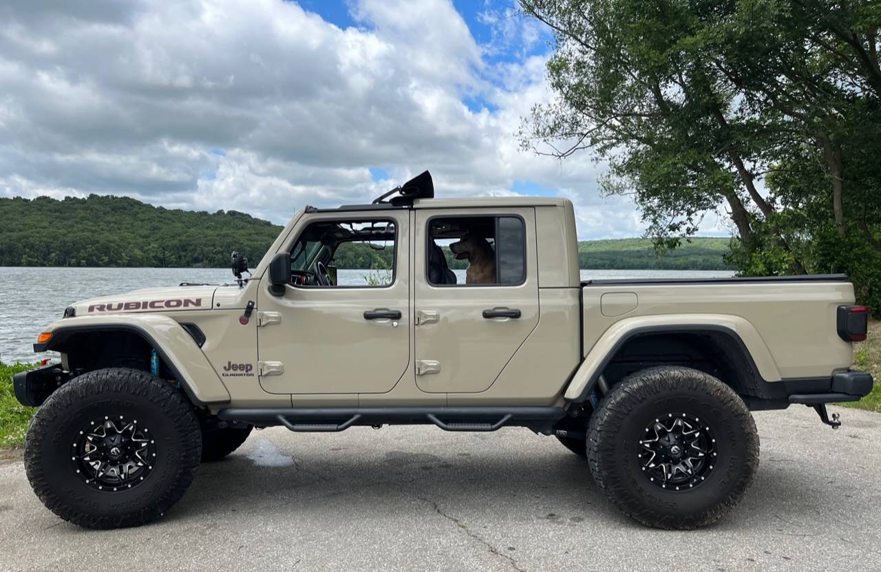 Jeep Gladiator Let’s see your pets cause they are the best companion you can have!!!!! IMG_6837