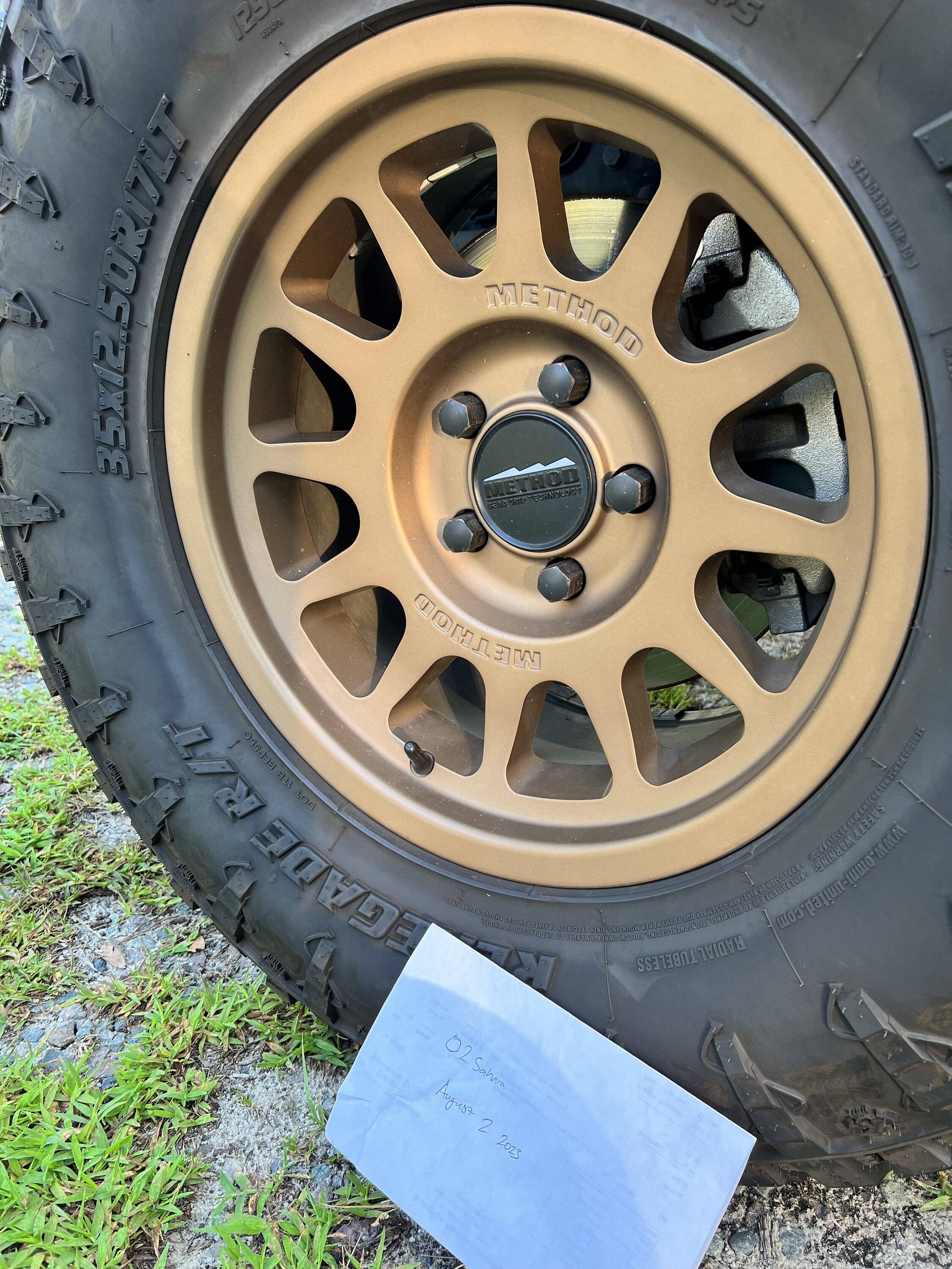 Jeep Gladiator Method wheels and 35x12.5 tires IMG_8854