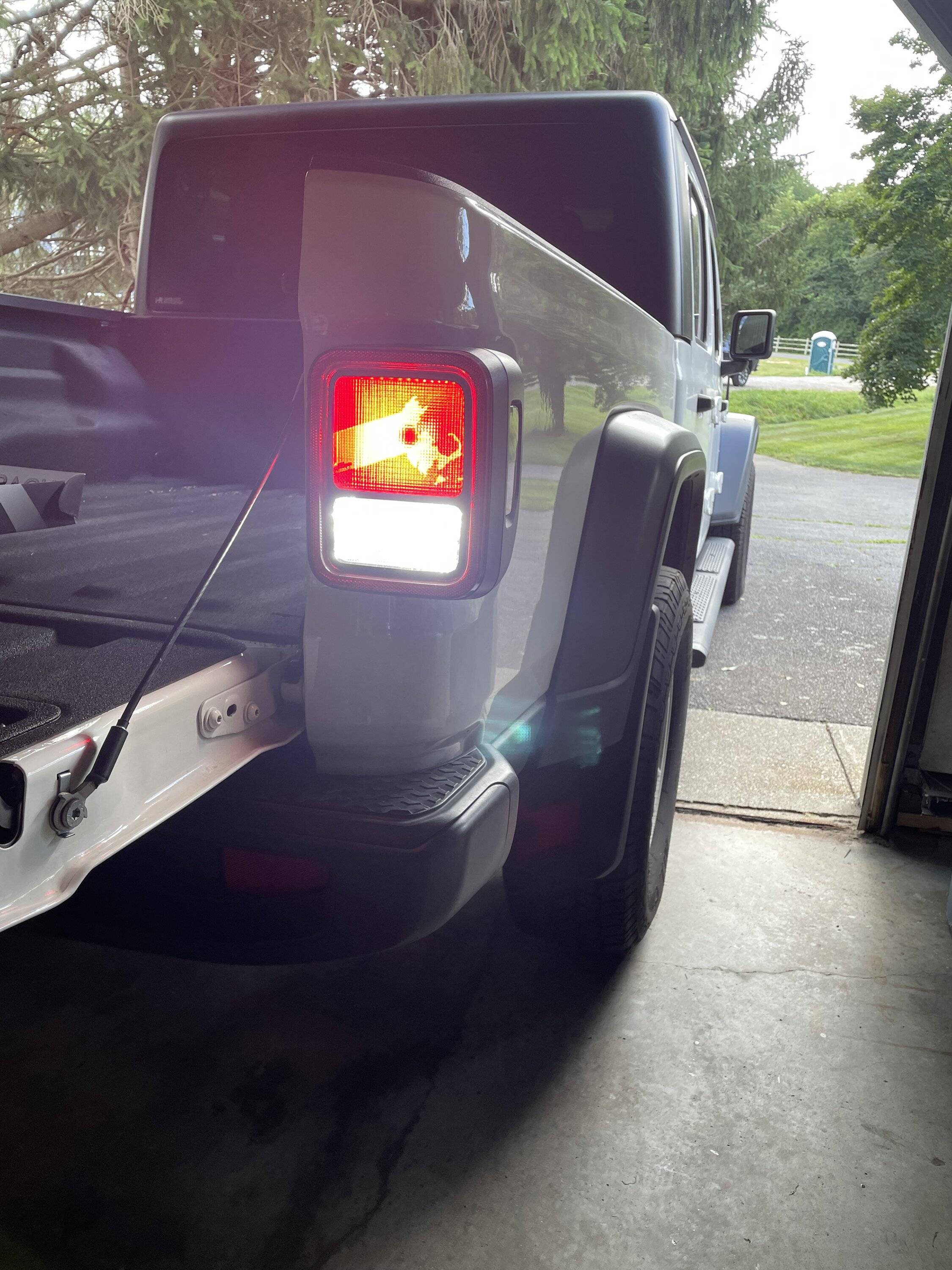 Jeep Gladiator S-V4 Halogen LED Replacements IMG_3296