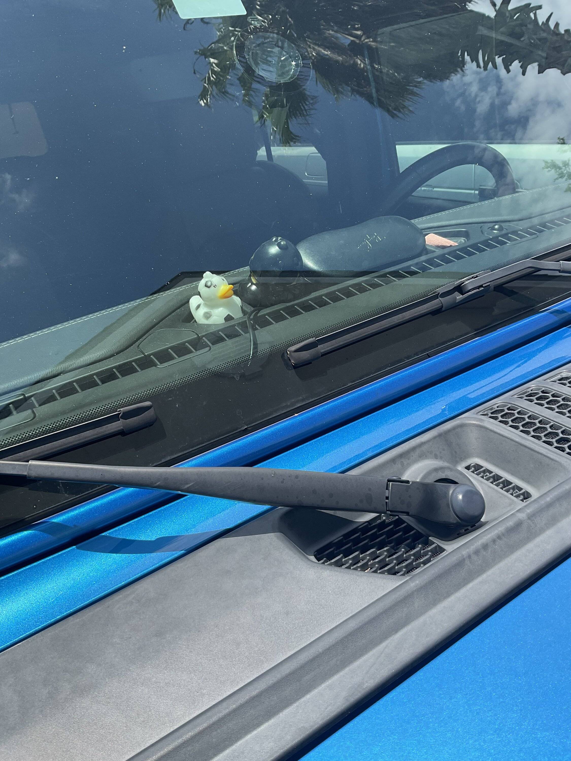Jeep Gladiator Dash Cam and Mounting IMG_0027