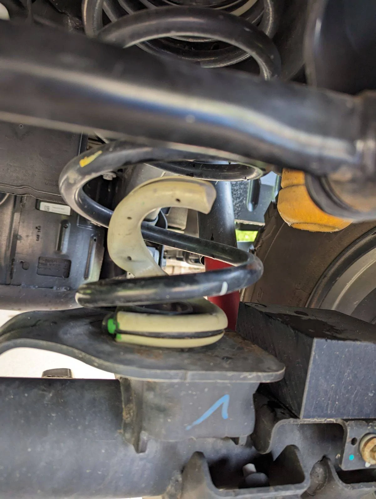 Jeep Gladiator Popping sound, Passenger side Rear image000000 (3)