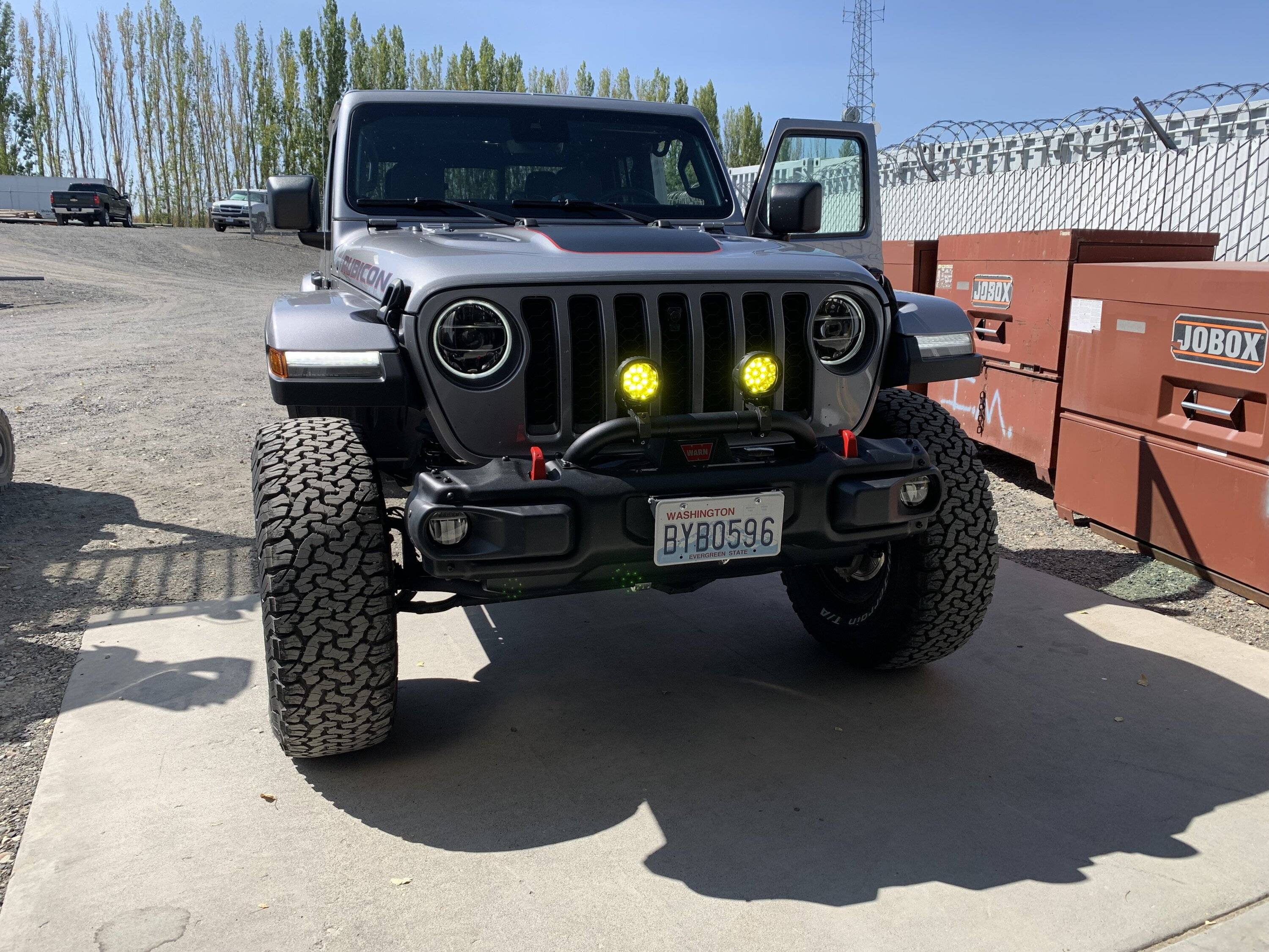 Jeep Gladiator Best budget amber lights for front bumper IMG_2294.JPG