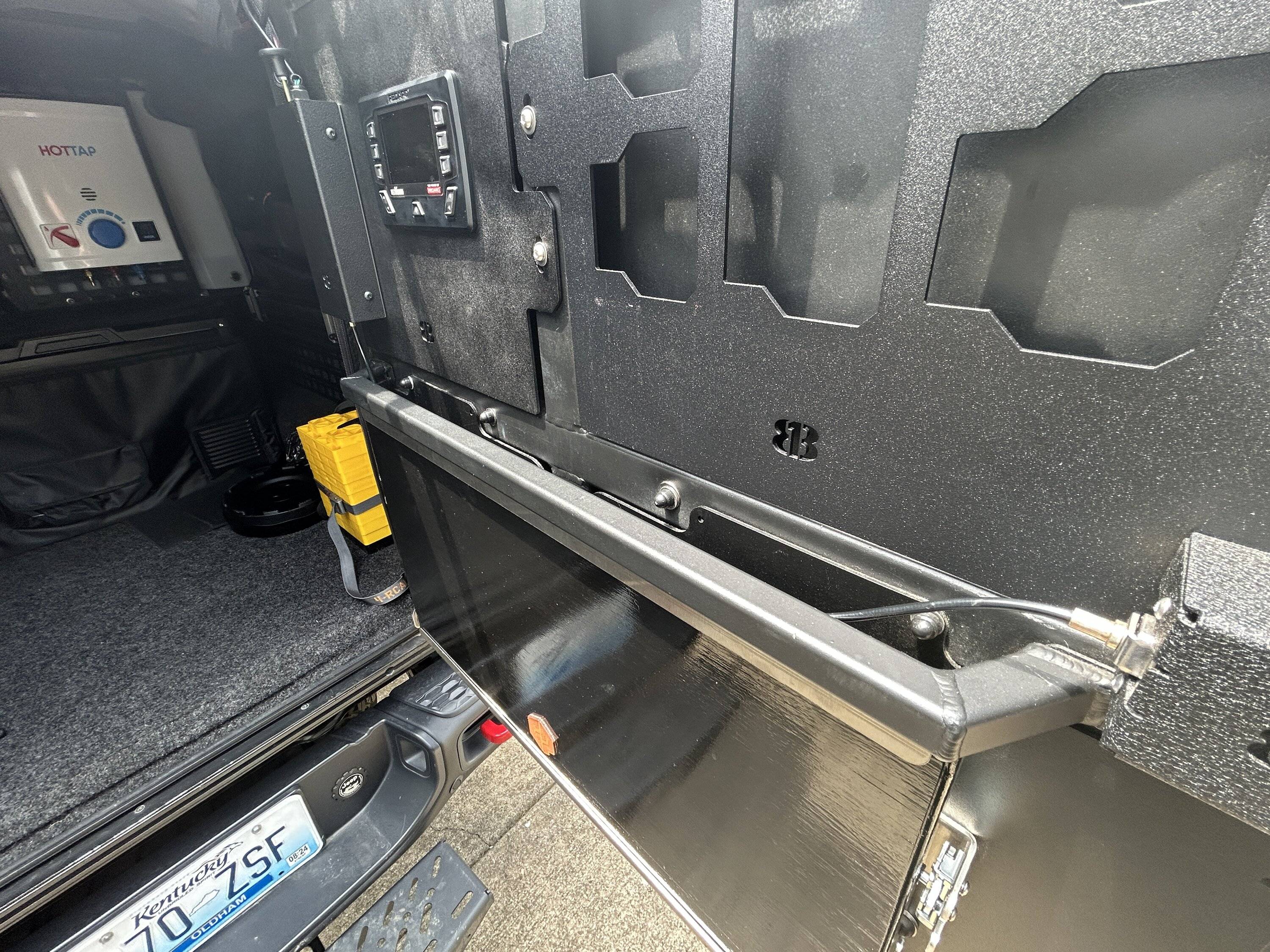 Jeep Gladiator Alu-Cab Canopy Camper Roll Call IMG_2089