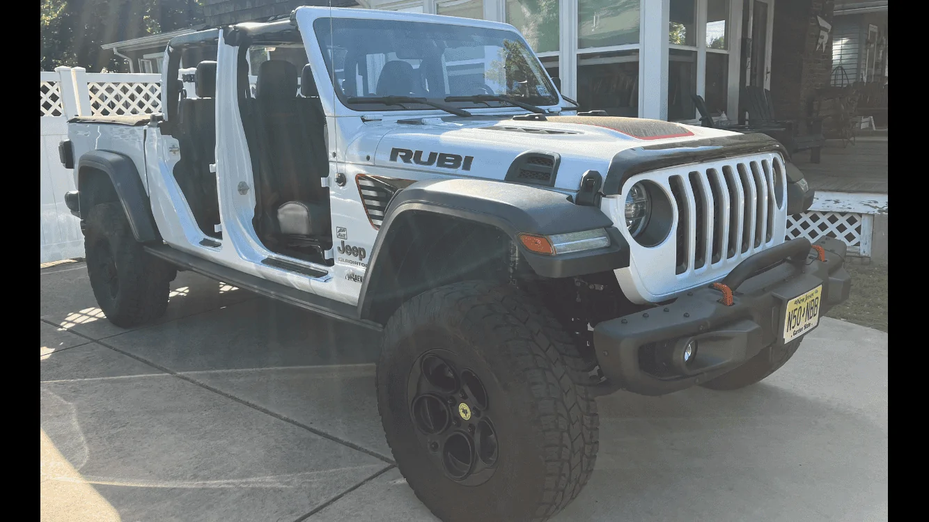 Jeep Gladiator I have been ordered to buy a "bug deflector" IMG_2032