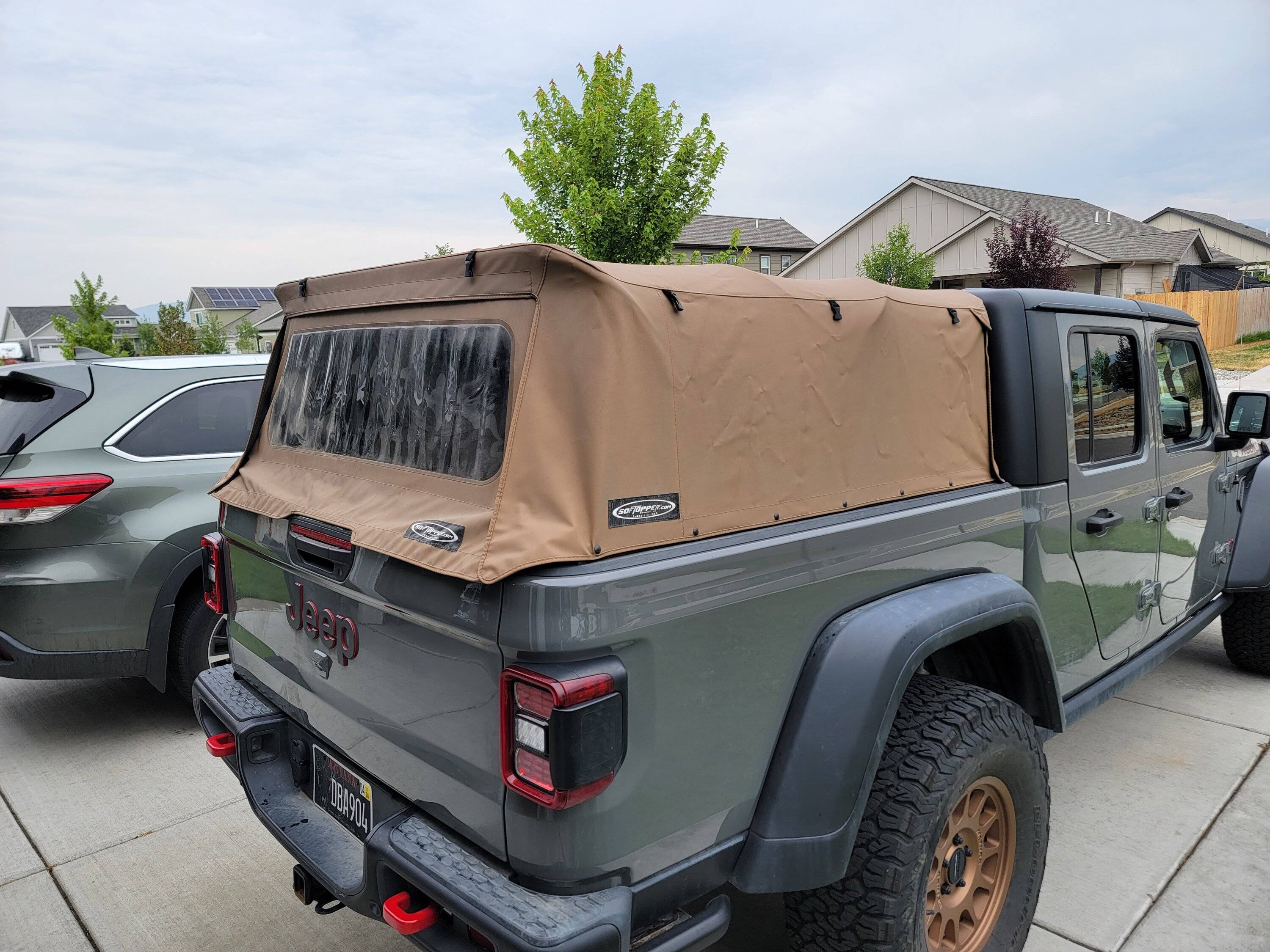 Jeep Gladiator Tan Softopper 20230804_130332