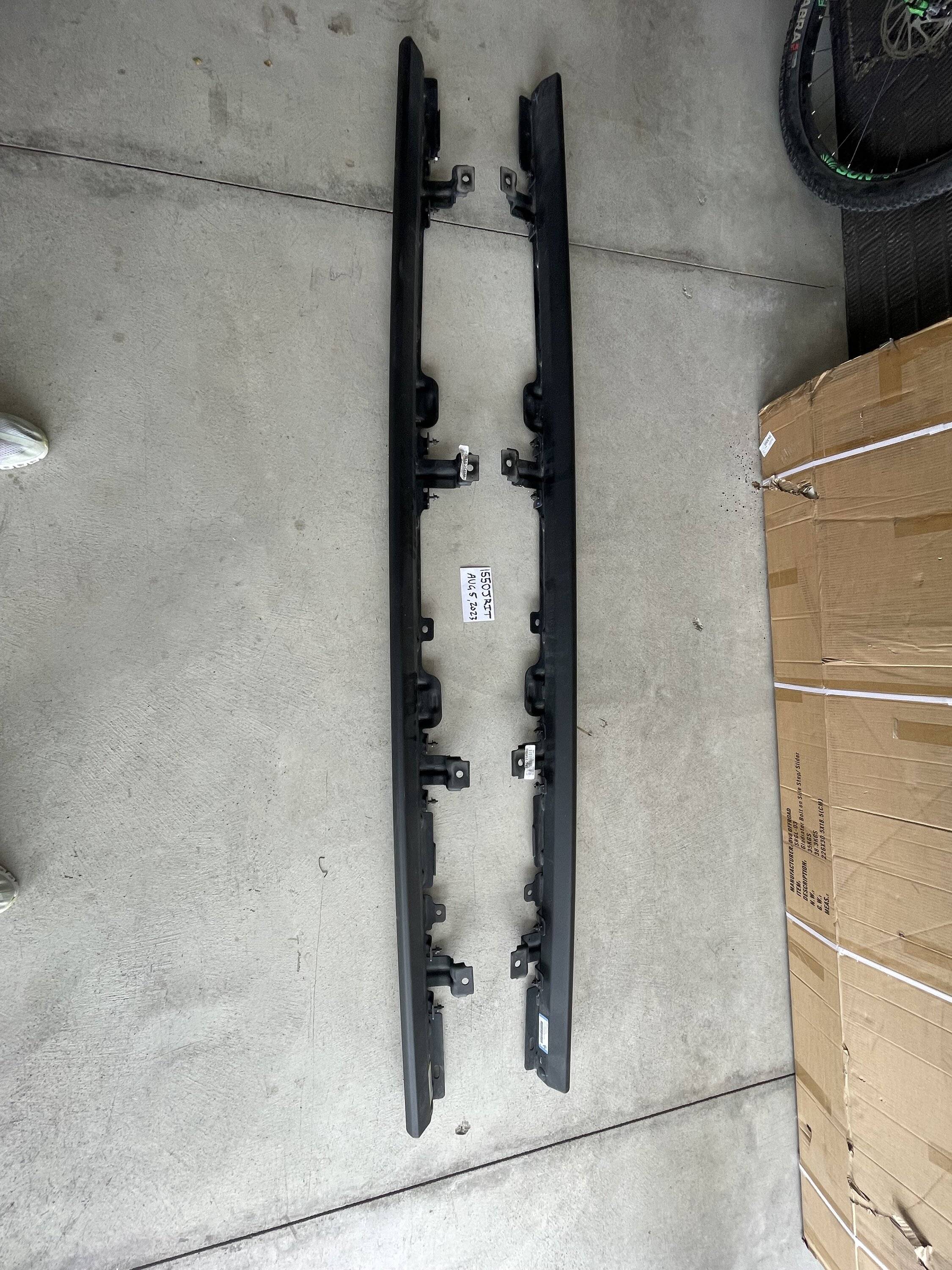 Jeep Gladiator Free Mojave Factory Sliders IMG_4483