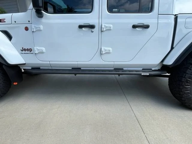 Jeep Gladiator Go Rhino RB20 Slim Running Boards (Line-X) IMG_4478