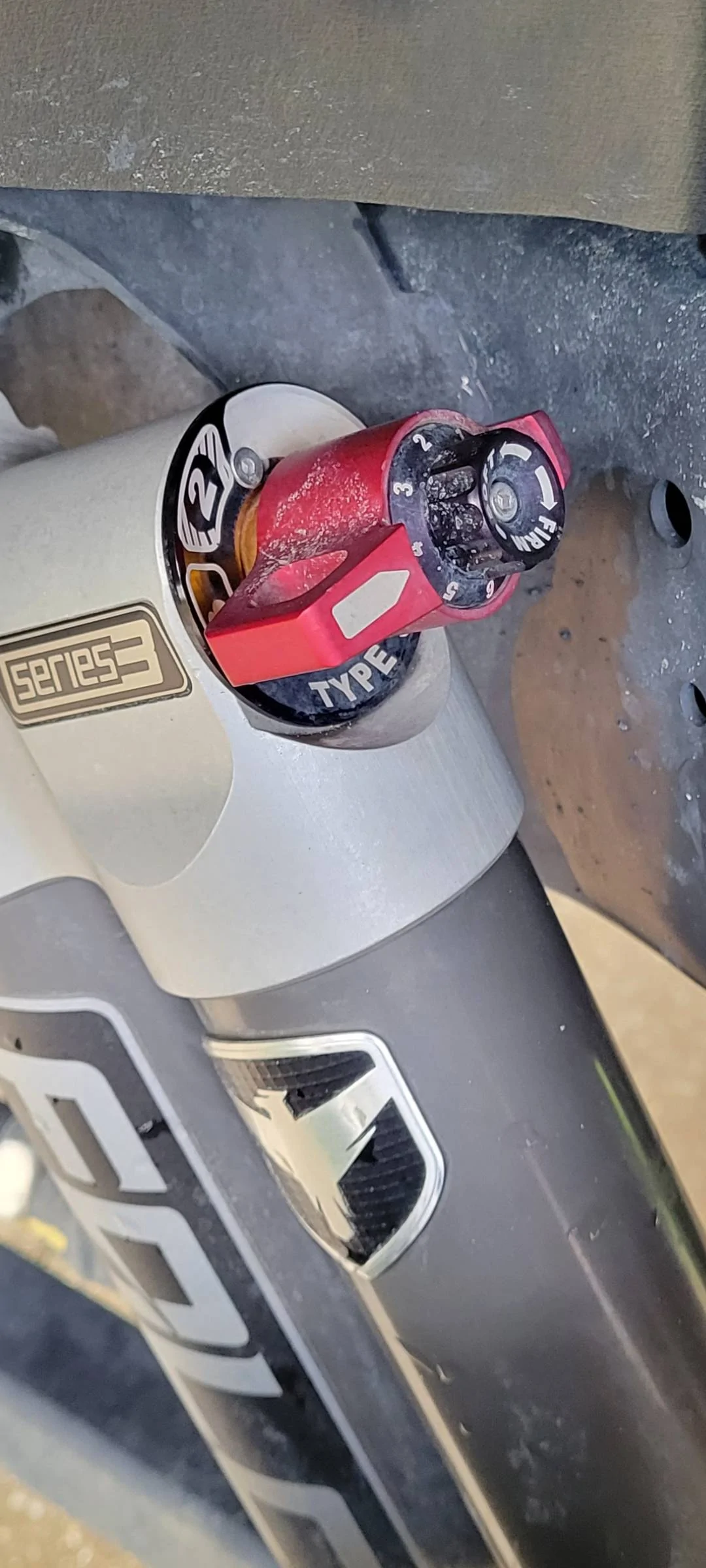 Jeep Gladiator Any idea what this threaded stud is for? Screenshot_20230805_181020_Gallery (1)