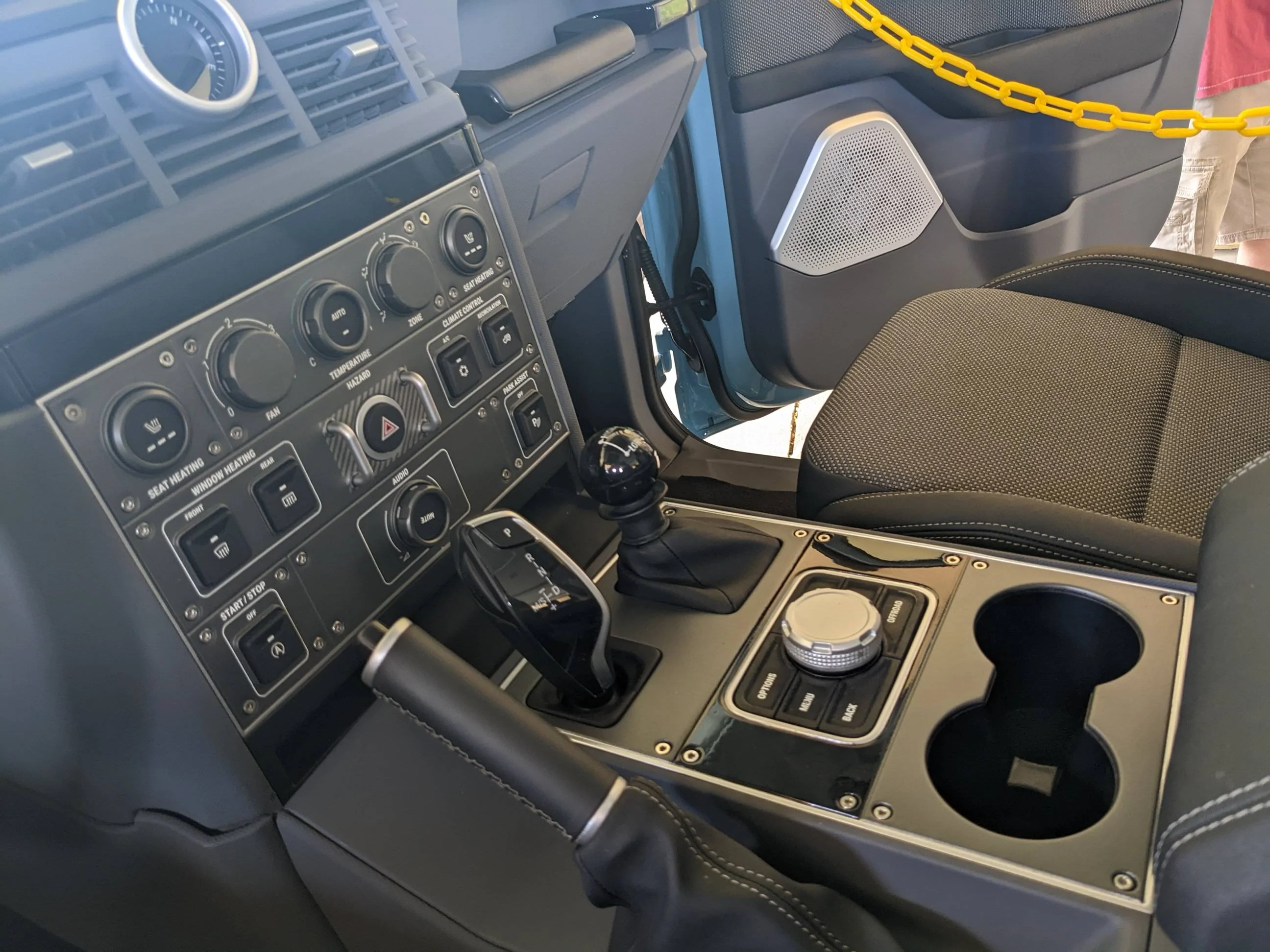 Jeep Gladiator Jeep v. Ineos Grenadier Interior_3