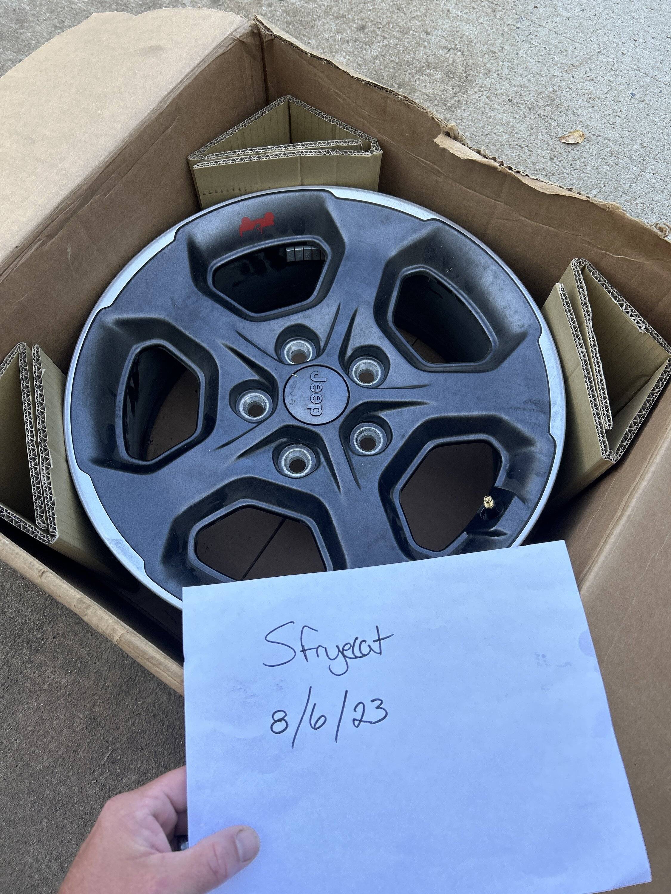 Jeep Gladiator Rubicon Rim image
