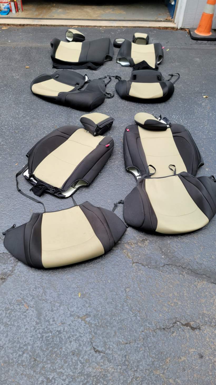 Jeep Gladiator Disposed of - Diver Down Tan seats for sport S Resized_20230728_101808_173334190741272