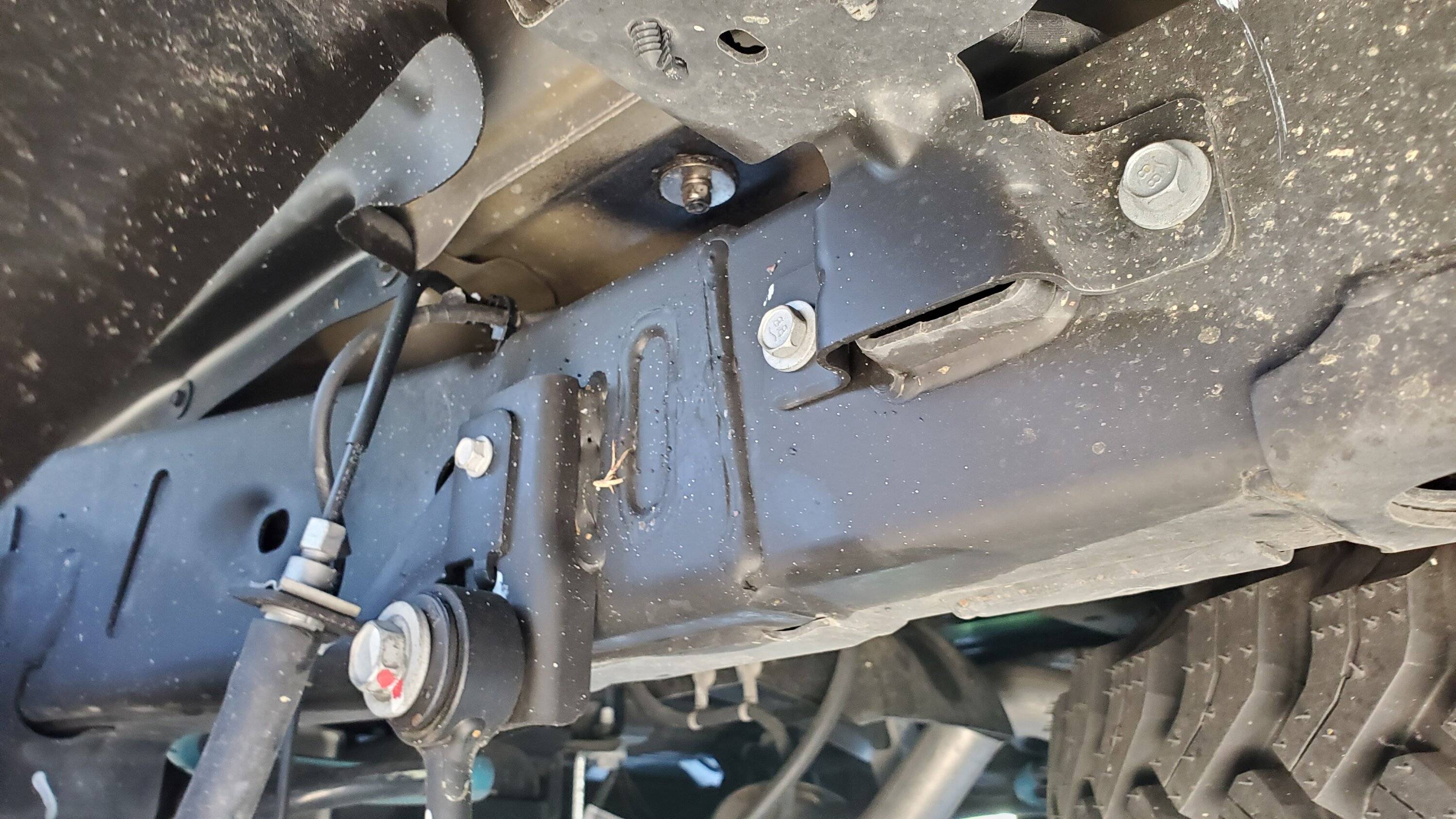 Jeep Gladiator Oily residue on rear frame? 20230807_171630