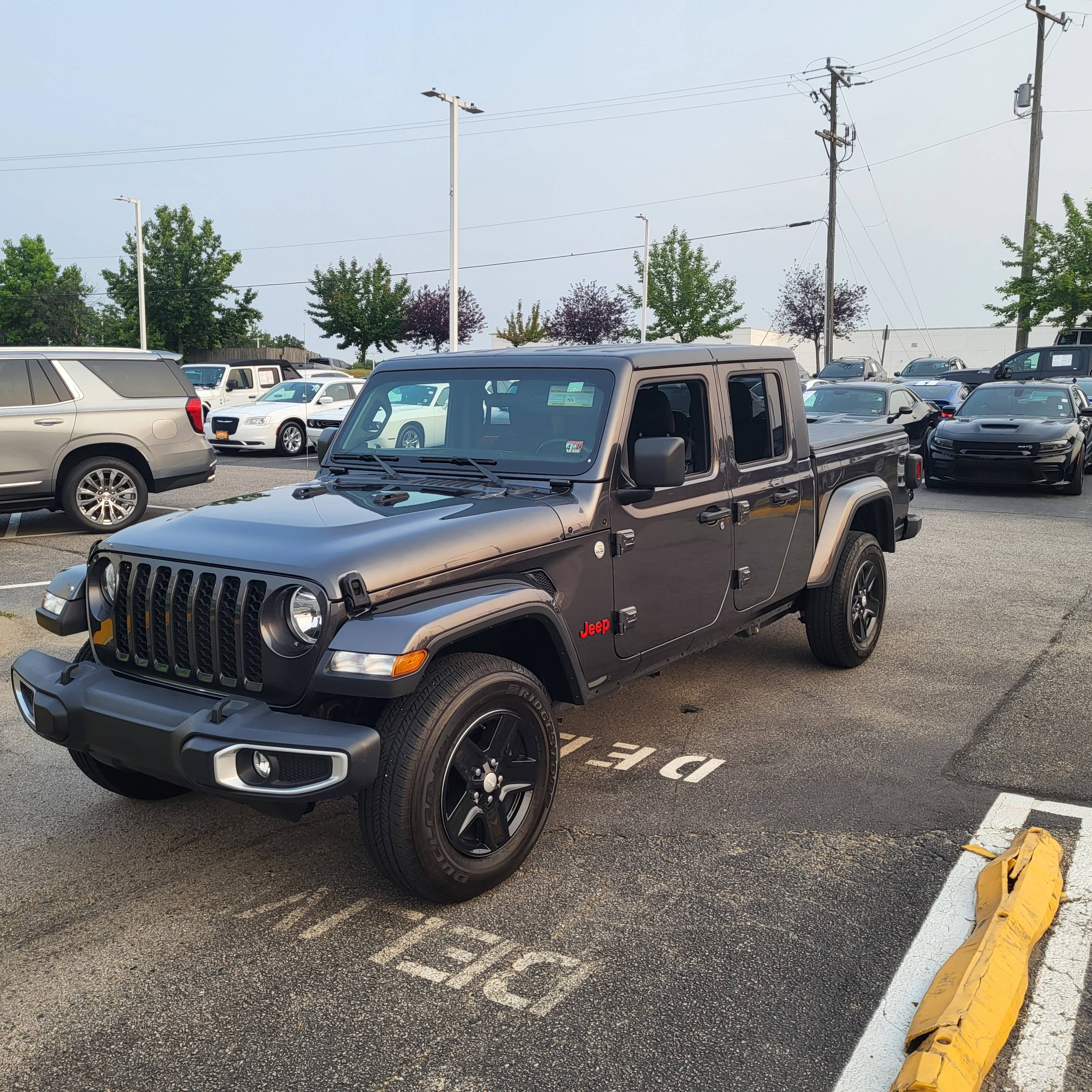 Jeep Gladiator Trade Mojave hood for sport hood? Granite Gray 20230605_193805