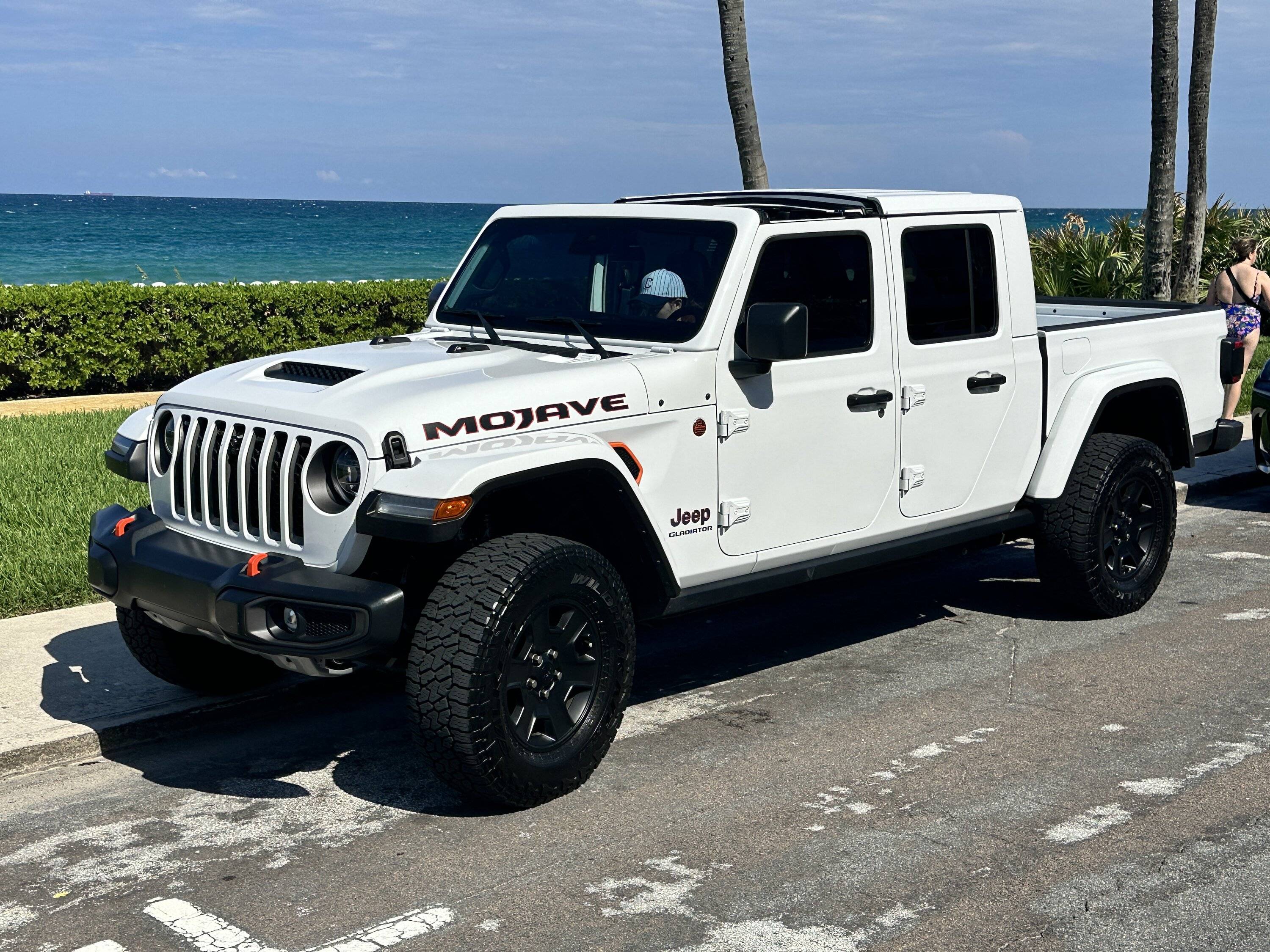 Jeep Gladiator 37’s on stock Mojave wheels? IMG_6132