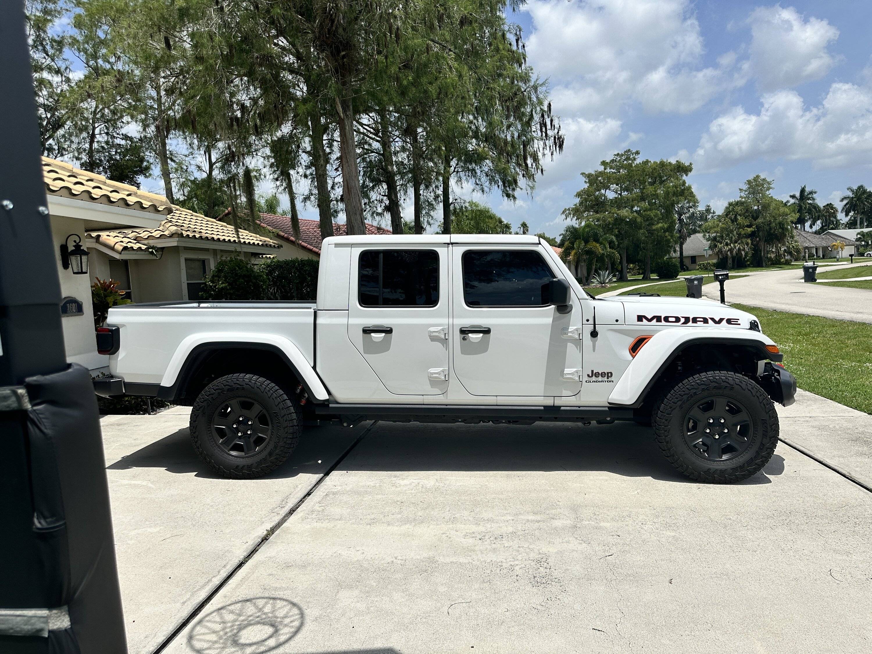 Jeep Gladiator 37’s on stock Mojave wheels? IMG_6689