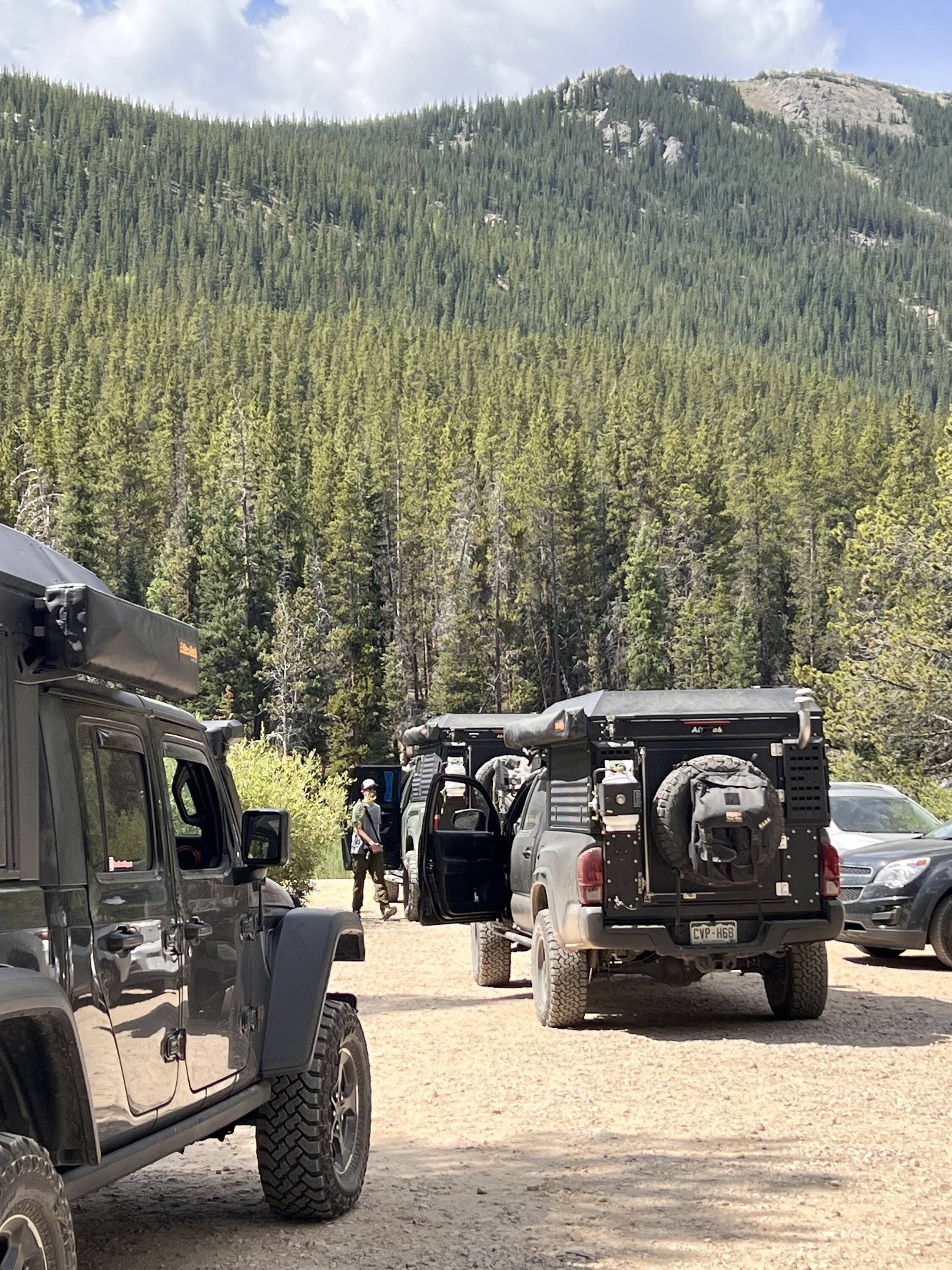 Jeep Gladiator Alu-Cab Canopy Camper Roll Call IMG_2495