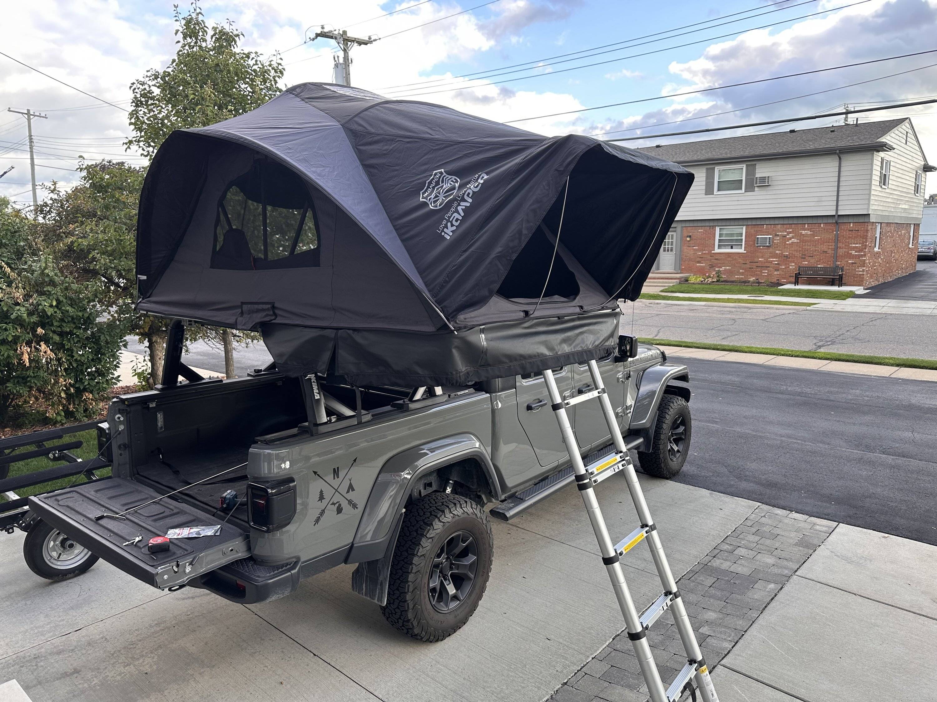 Jeep Gladiator Bed racks that support a tent? IMG_6184