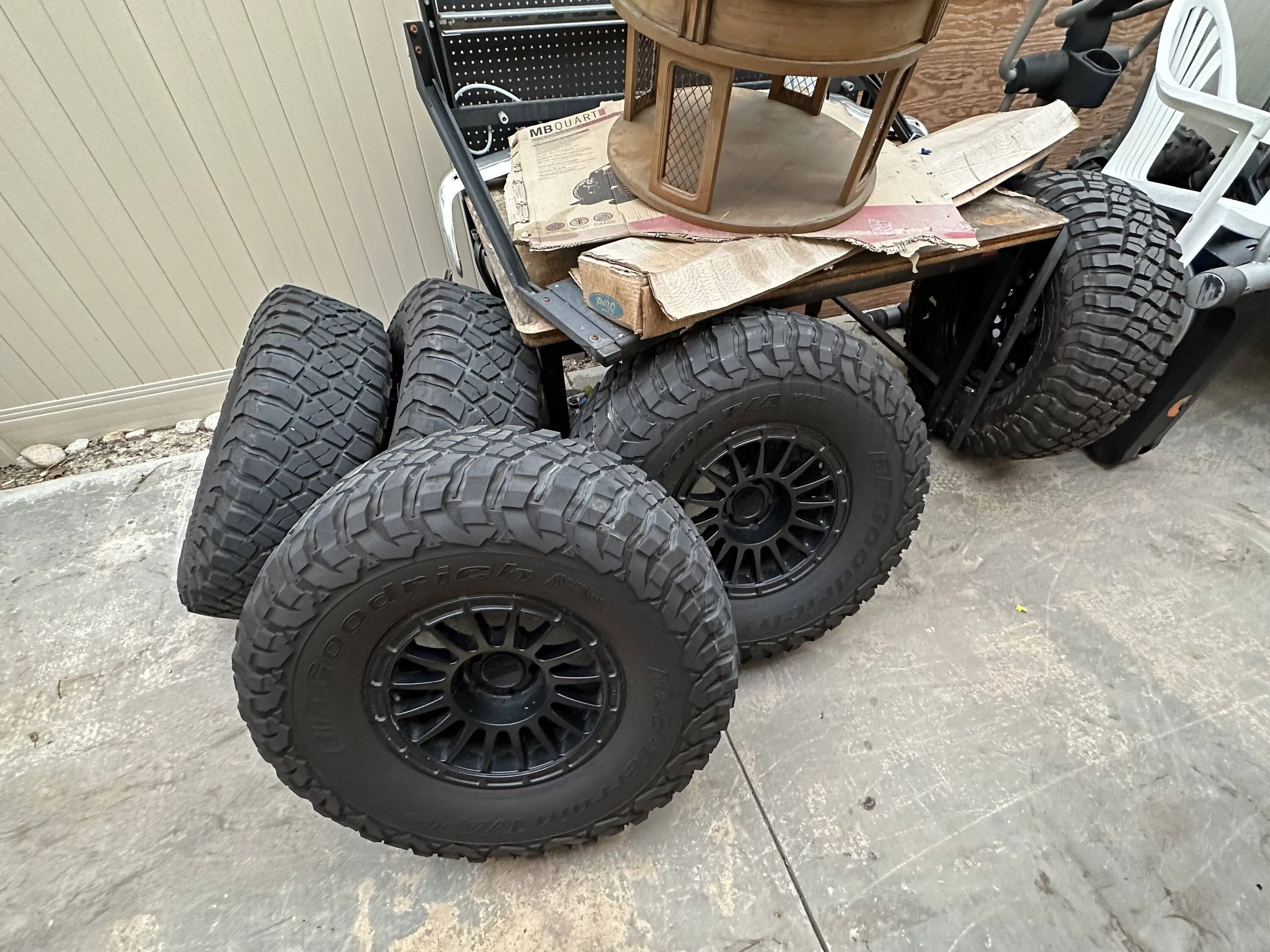 Jeep Gladiator Method Wheels BFGoodrich KM3 IMG_5731