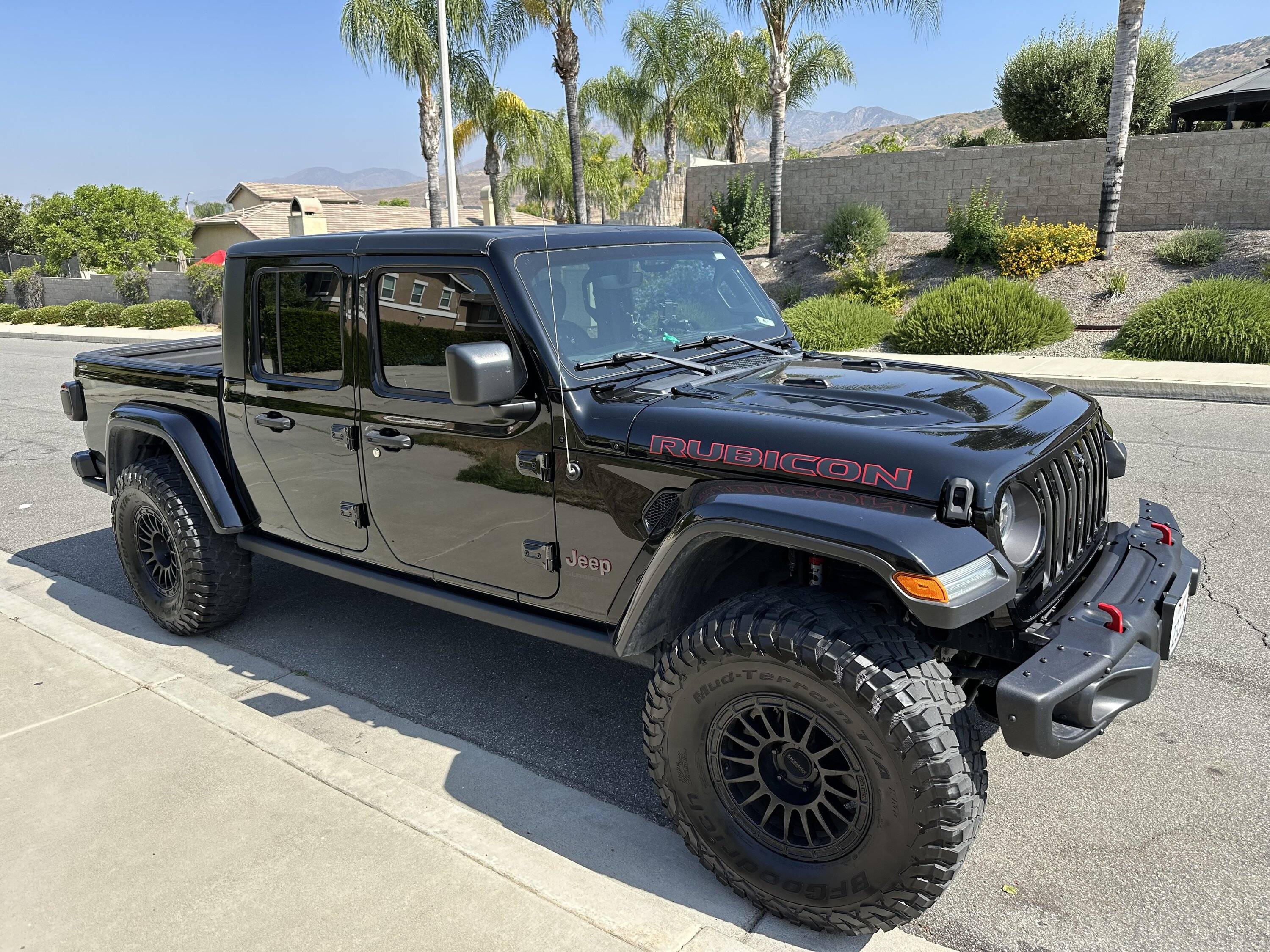 Jeep Gladiator Method Wheels BFGoodrich KM3 IMG_5377