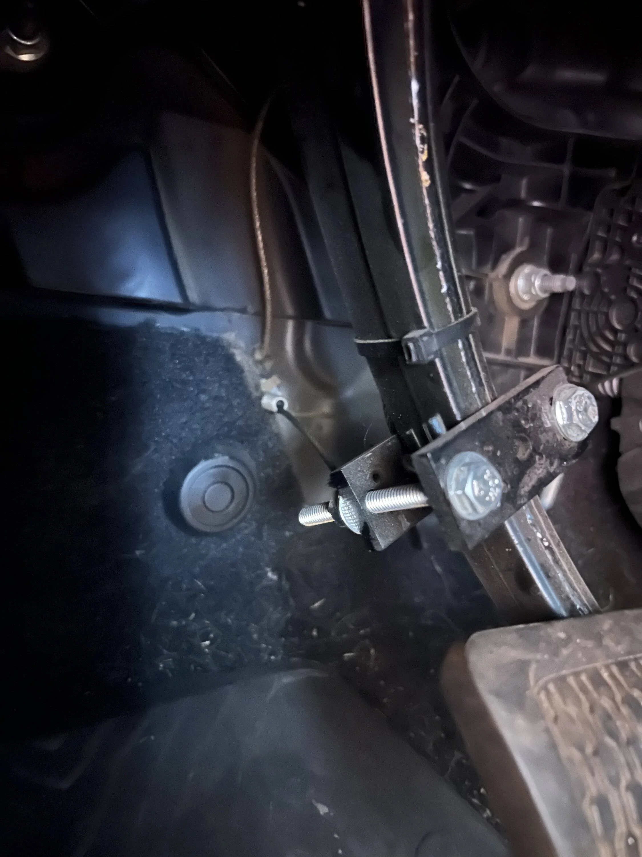 Jeep Gladiator NSA Ready Brute - help routing cables IMG_4154