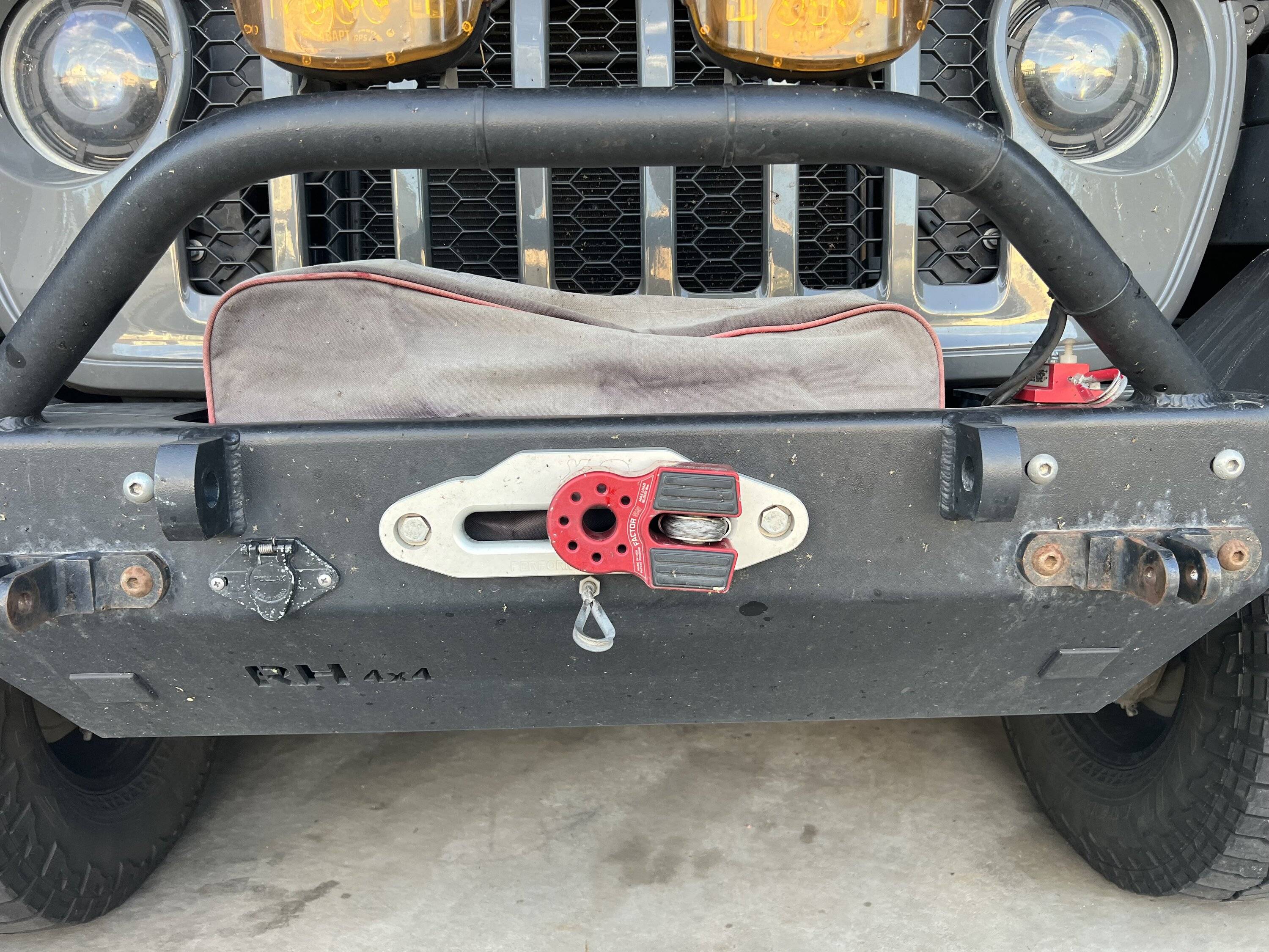 Jeep Gladiator NSA Ready Brute - help routing cables IMG_4156
