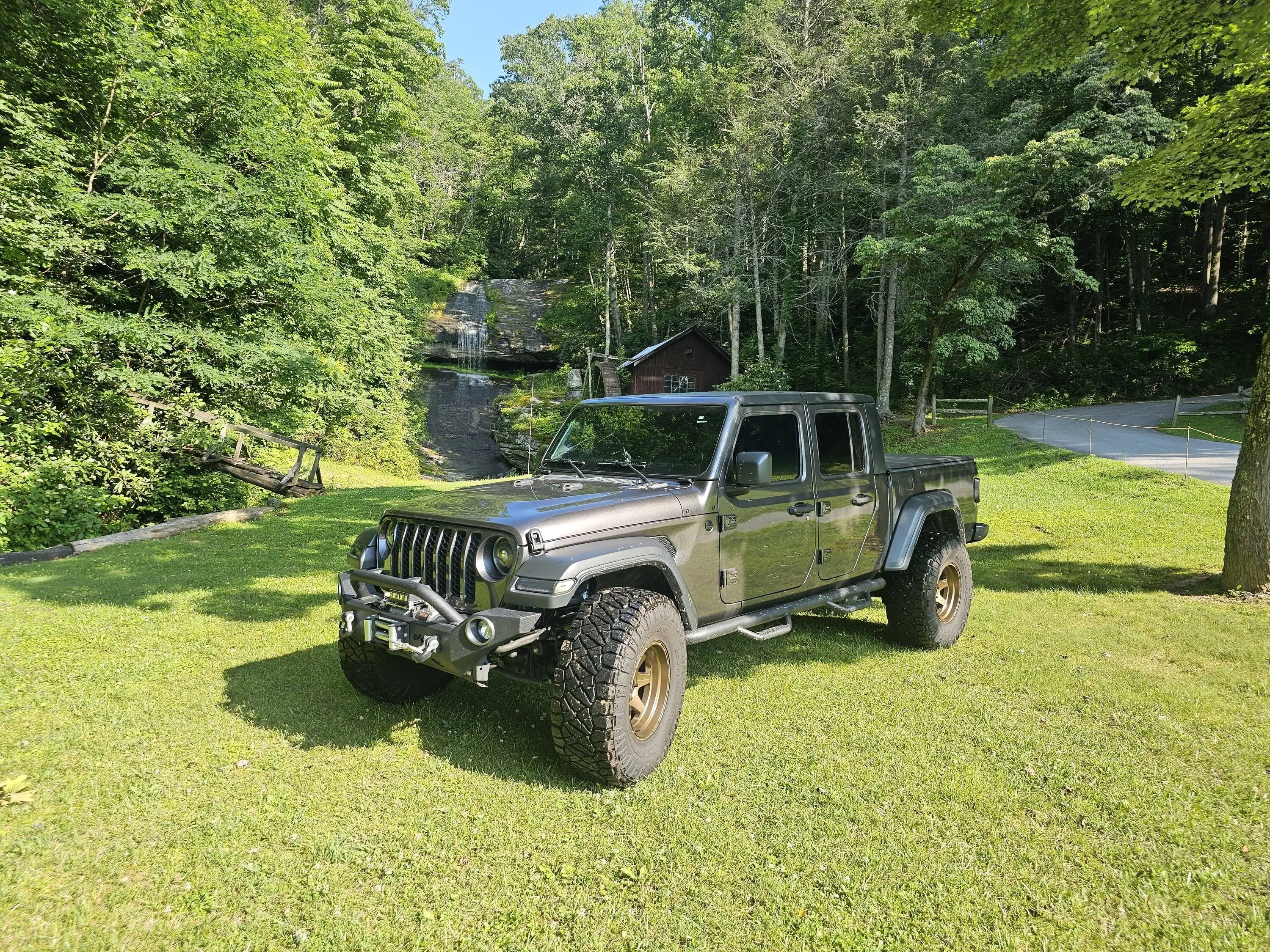 Jeep Gladiator Gladiators on Mopar 2" Lift Kit 20230625_091622