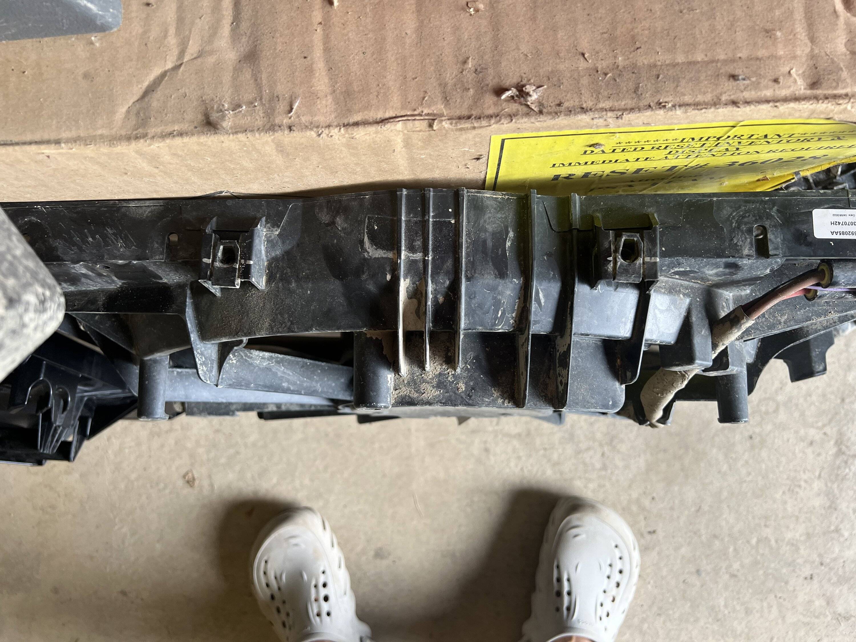 Jeep Gladiator Add 850w heavy duty cooling fan to 3.6L Gladiator that didn't come with it. ( no Tow Package or Max Tow ) IMG_4932