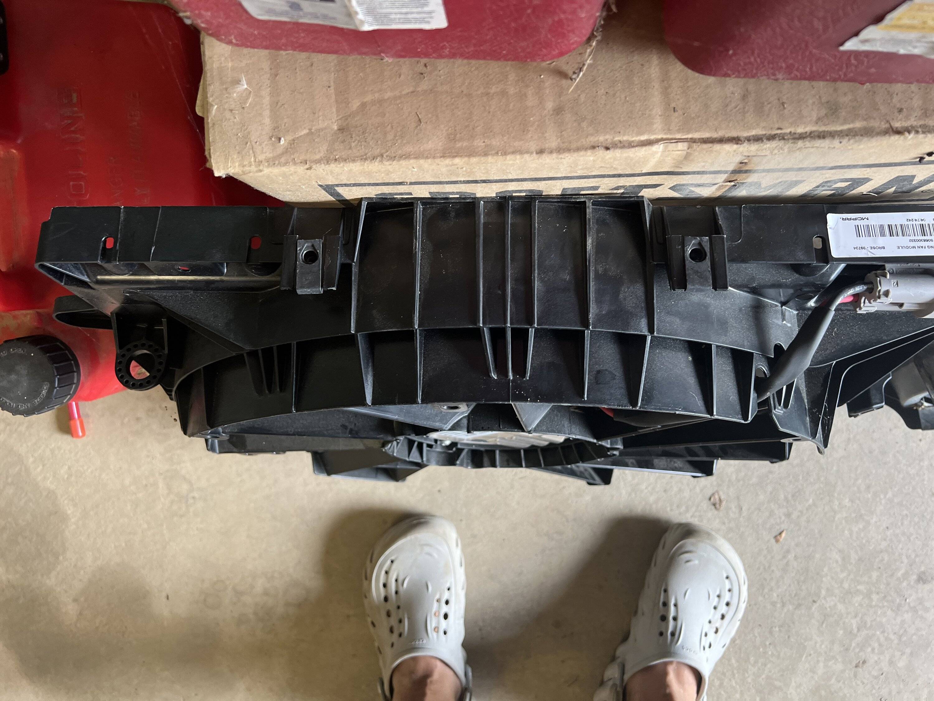Jeep Gladiator Add 850w heavy duty cooling fan to 3.6L Gladiator that didn't come with it. ( no Tow Package or Max Tow ) IMG_4931