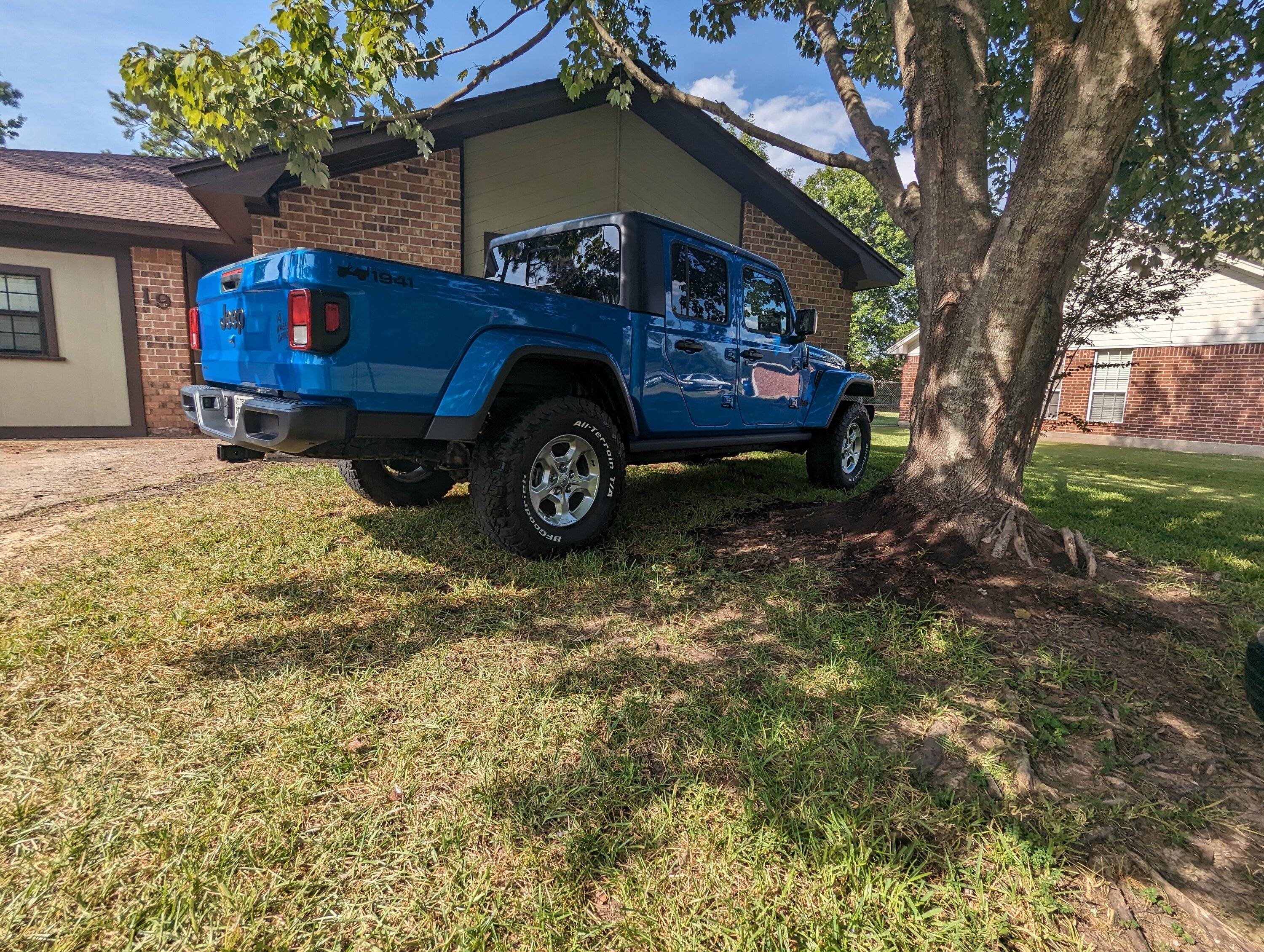 Jeep Gladiator Pictures of 33s and 35s PXL_20230731_220257174
