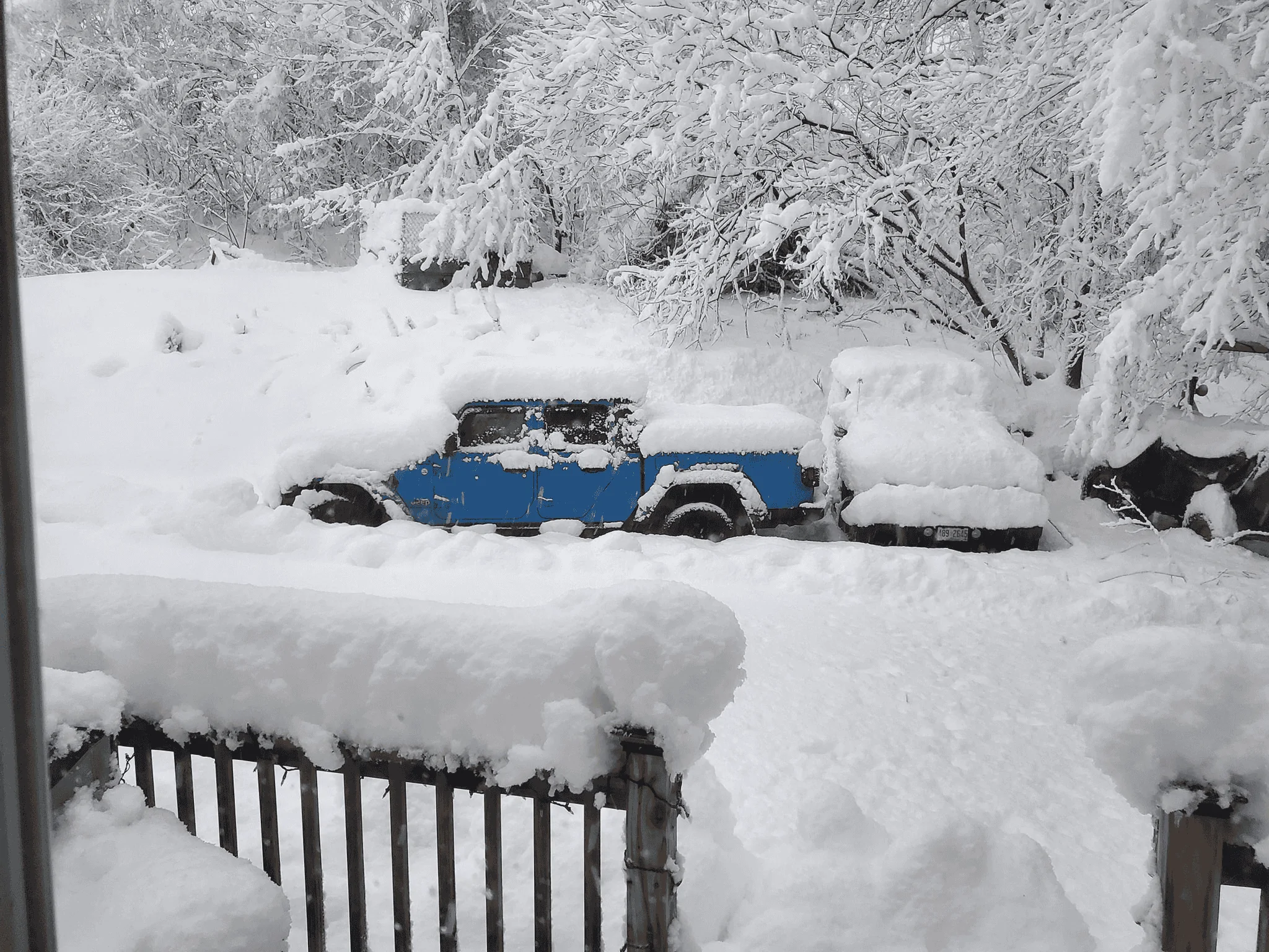 Jeep Gladiator Tonneau Cover for Winter 1691890904221