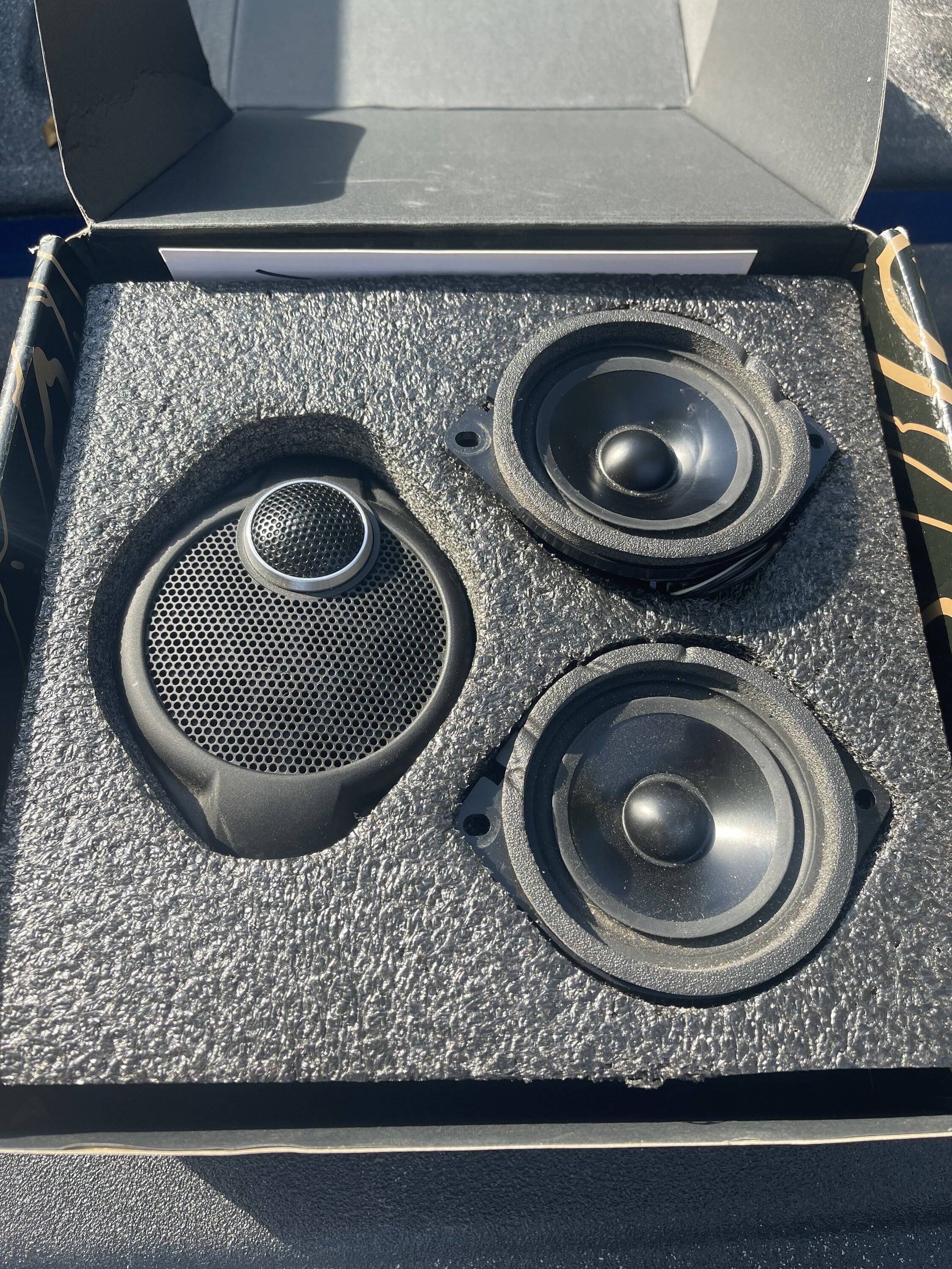 Jeep Gladiator 2015-18 Terra Acoustics IMG_5444