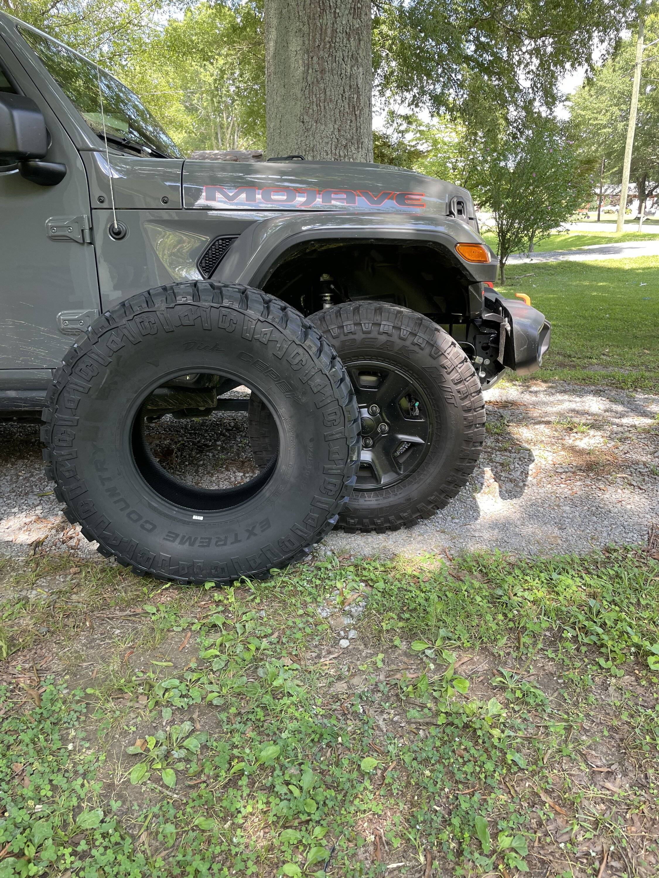 Jeep Gladiator 37’s on stock Mojave wheels? 64806906675__C3B9A3C1-E527-4920-AC63-12EB7A5365CE